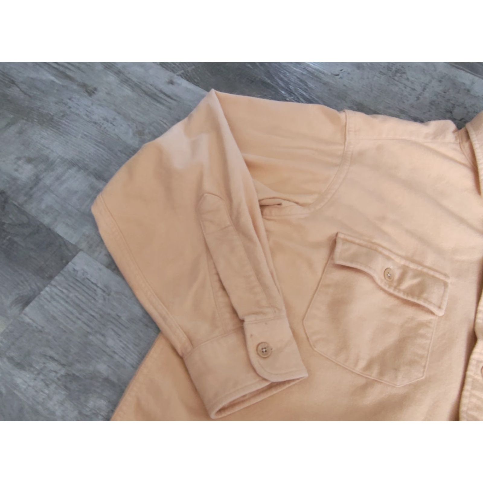 Vintage VINTAGE LL Bean Chamois Shirt Men's 16.5 Peach Cotton Long Sleeve Double Pocket USA Made Casual Formal Workwear Size US L / EU 52-54 / 3 - 4 Thumbnail
