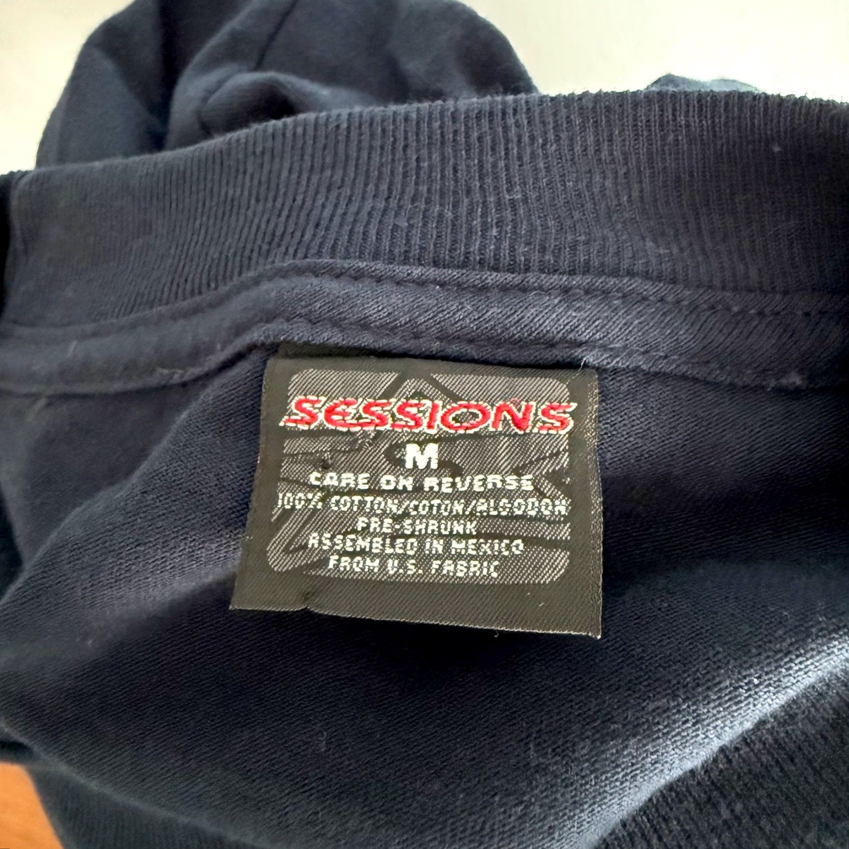 Vintage VINTAGE Sessions Skateboard Long Sleeve T-Shirt Navy Blue Size M 90s Mens Cotton Crew Neck Regular Size US M / EU 48-50 / 2 - 6 Thumbnail