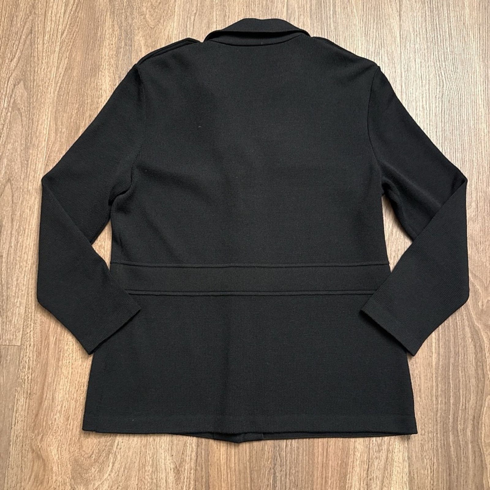 St. John VNTG St. John knit Black Jacket with Gold Buttons Size M / US 6-8 / IT 42-44 - 5 Thumbnail