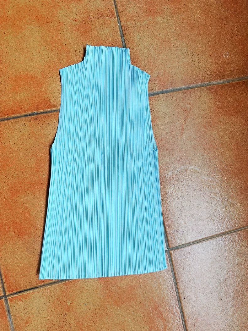 Issey Miyake Issey Miyake Blue sleeveless vest Size L / US 10 / IT 46 - 2 Thumbnail