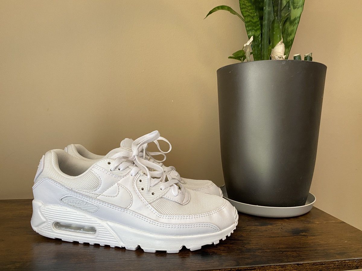 Nike Nike Air Max 90 10 size Size US 10 / EU 43 - 1 Thumbnail