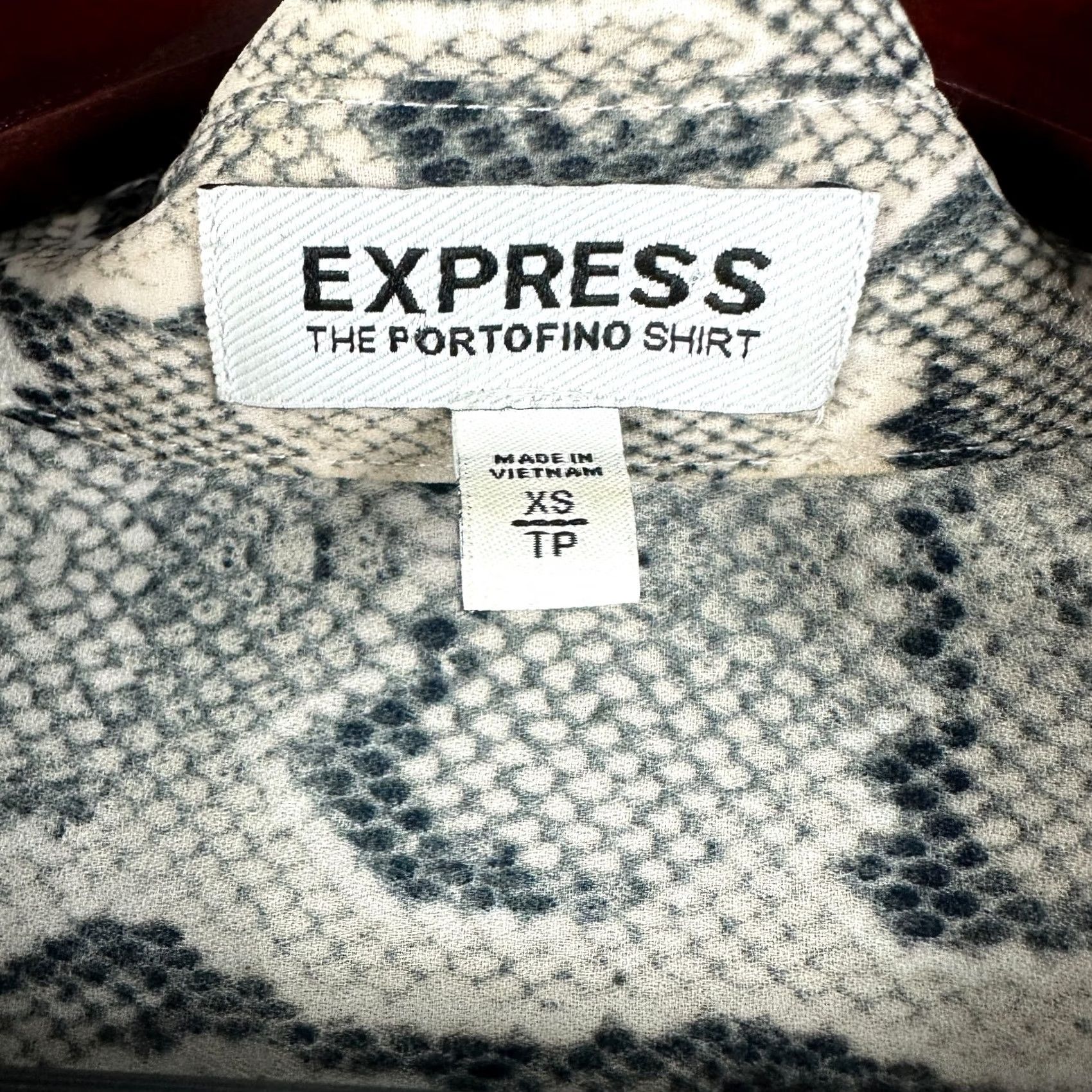 Express Express Shirt Womens XS Long Sleeve Roll Tab Animal Print Size XS / US 0-2 / IT 36-38 - 6 Thumbnail