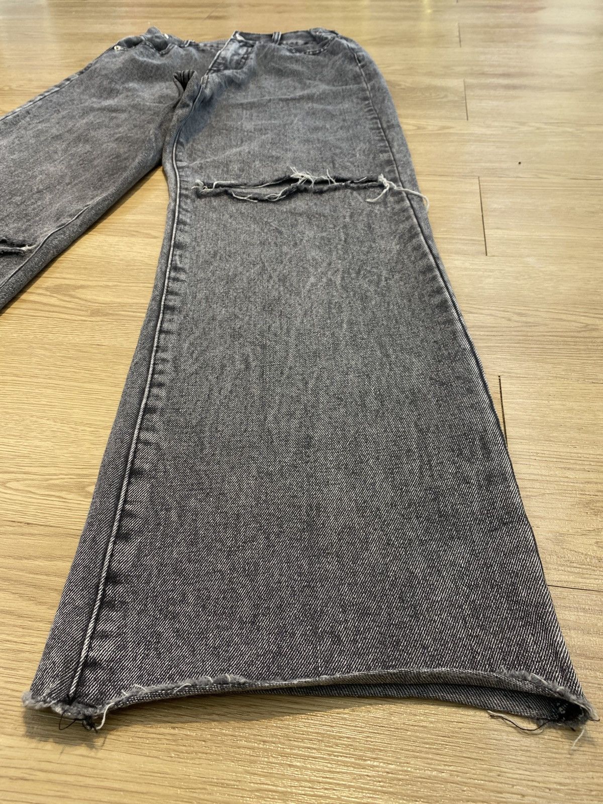 Japanese Brand Ingni Baggy Style Ripped Jeans
