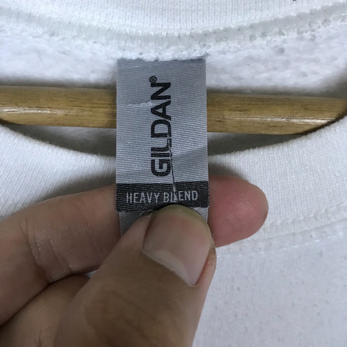 Gildan Vintage Gildan Lake Tahoe Pullover Jumper Sweatshirt Size US L / EU 52-54 / 3 - 5 Thumbnail