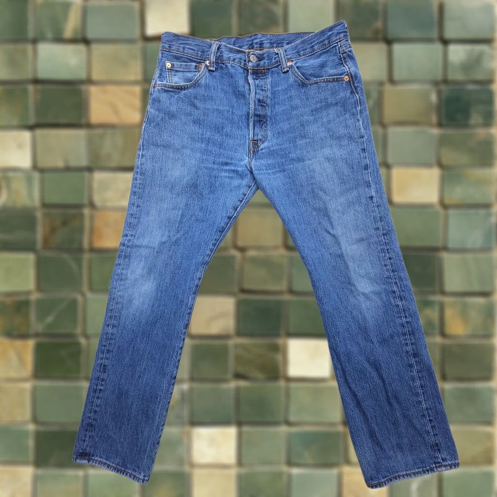 Levi's Levi's 501 Jeans Mens 34 Regular Blue 100% Cotton Rigid Denim Button Fly Distressed Pockets Vintage: No Size US 34 / EU 50 - 1 Thumbnail
