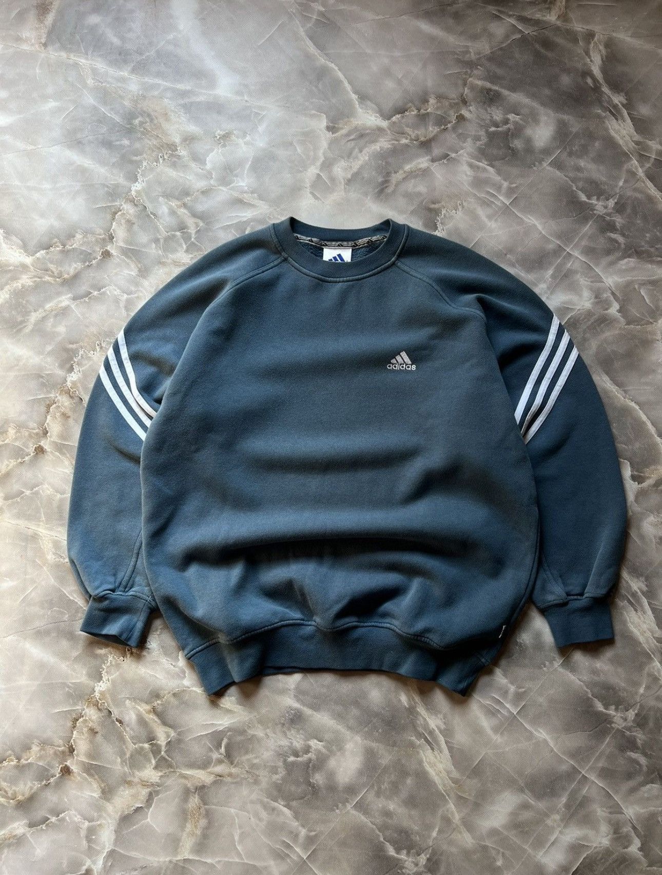 Vintage Vintage Adidas Baggy Y2k Sweatshirt Size US XL / EU 56 / 4 - 1 Thumbnail