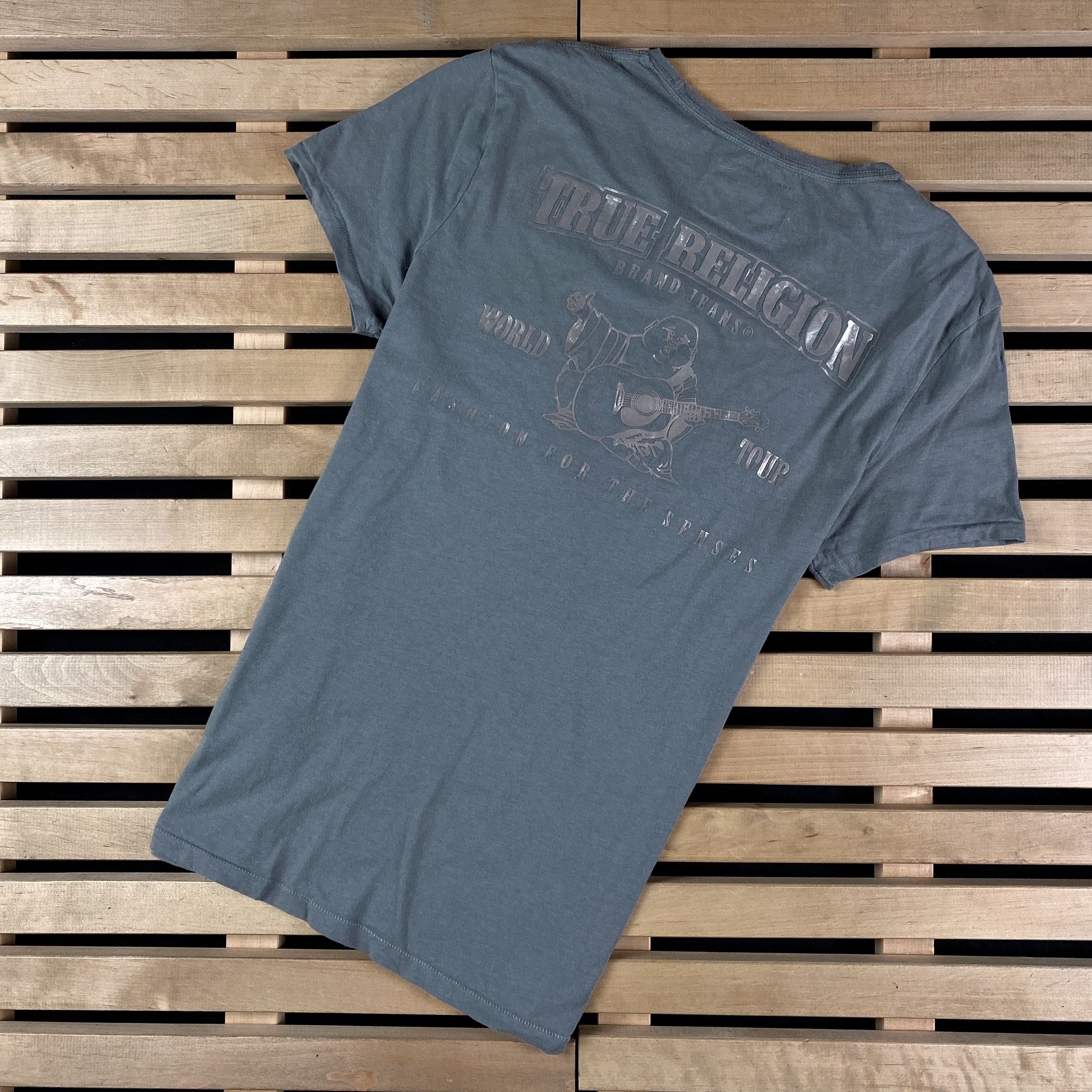 True Religion Mens T-Shirt Short Sleeve True Religion Big Logo Back Size L Size US L / EU 52-54 / 3 - 1 Thumbnail