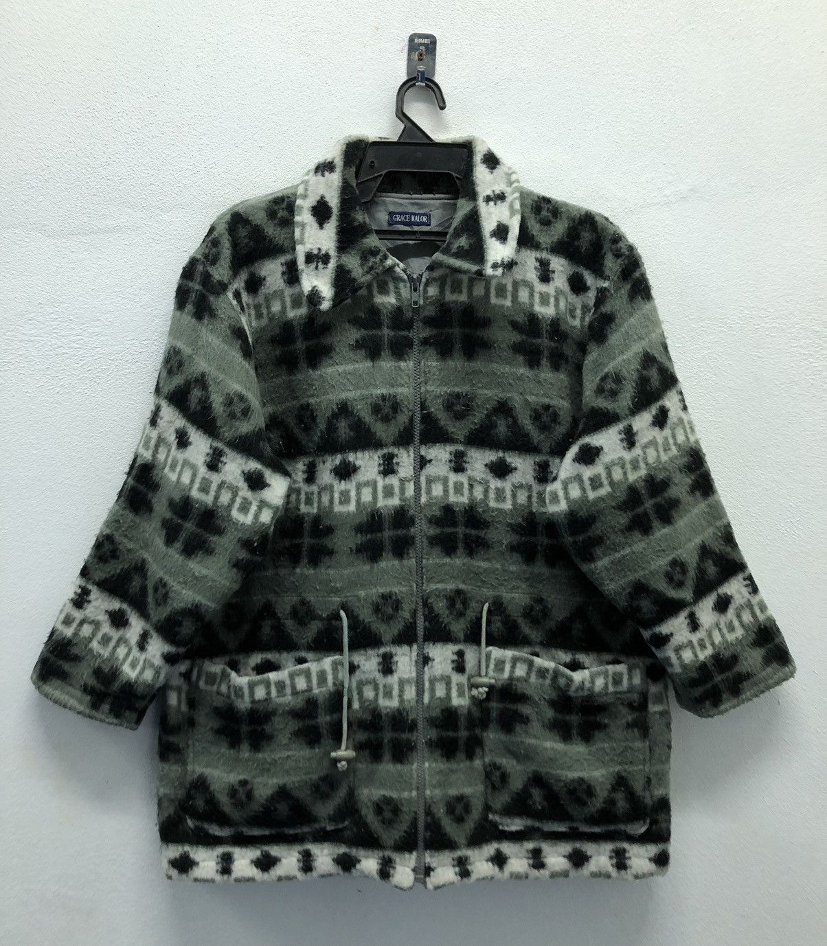 Japanese Brand Vintage Grace Valor Geometric Pattern Fleece Zip Jacket Size US L / EU 52-54 / 3 - 1 Thumbnail