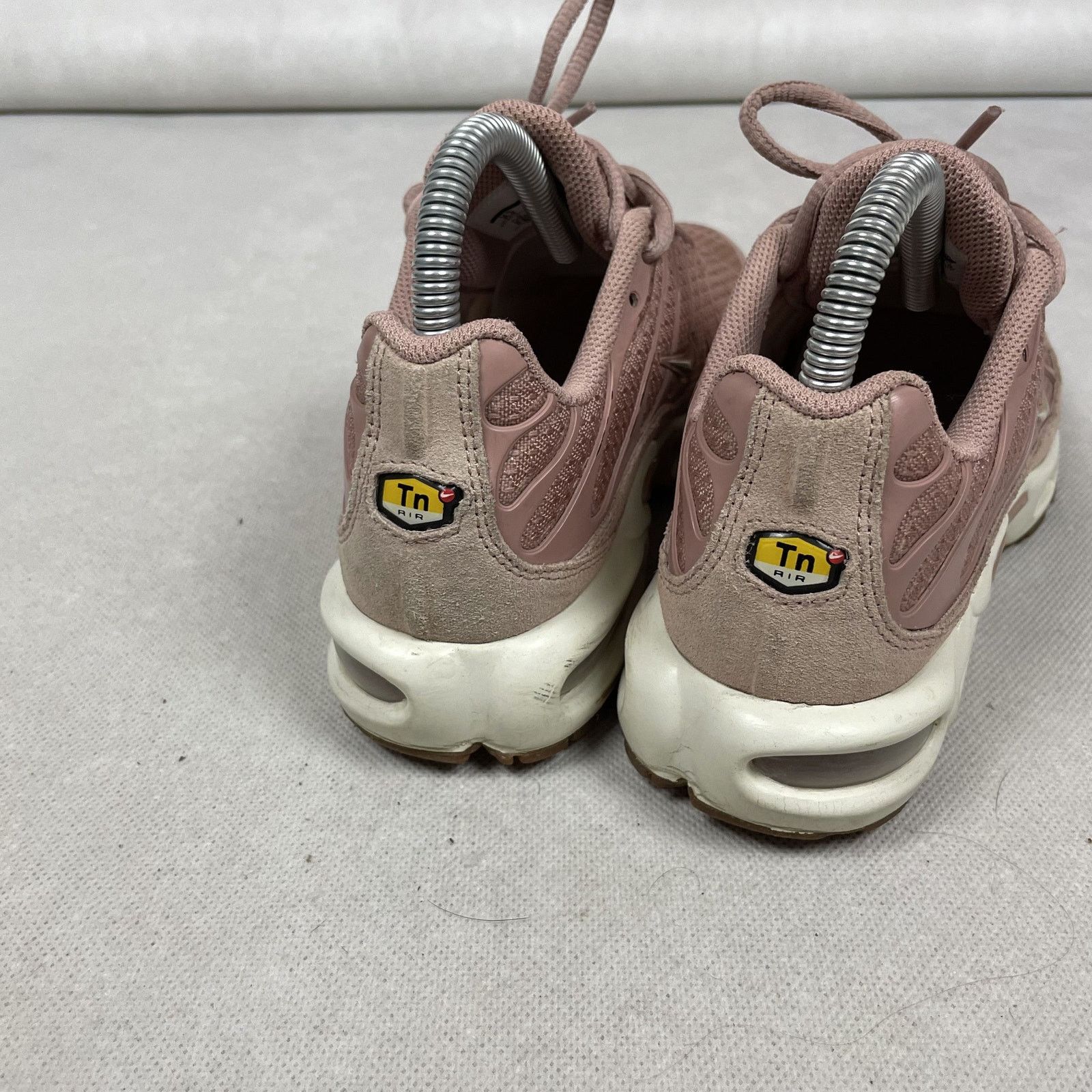 Nike Nike Air Max Plus 605112-603 Women's Particle Pink Shoes 6.5 Size US 6.5 / IT 36.5 - 9 Thumbnail