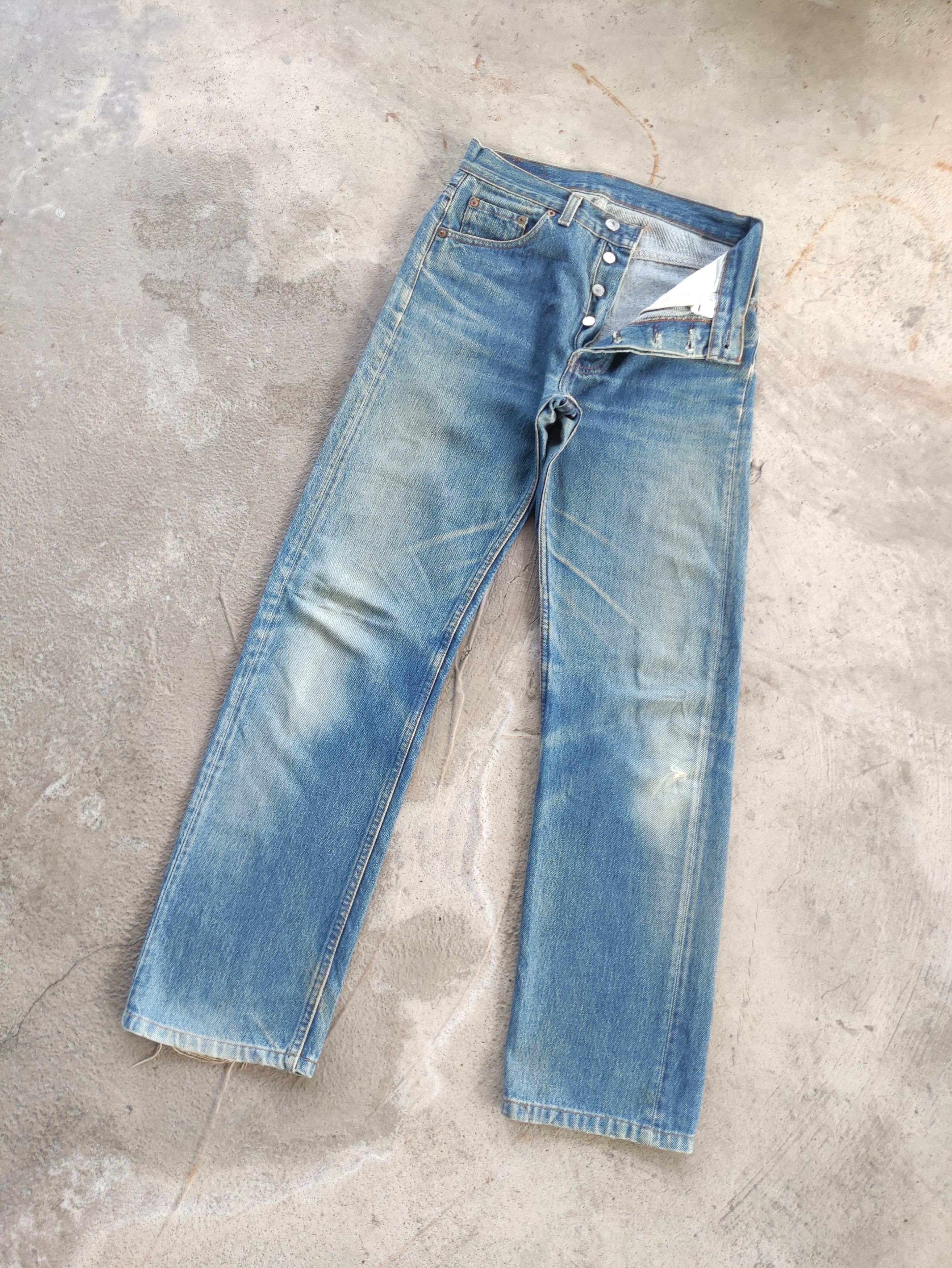 Levi's Vintage Levis 501 usa Button Jean Distressed Faded Denim Size US 28 / EU 44 - 2 Thumbnail
