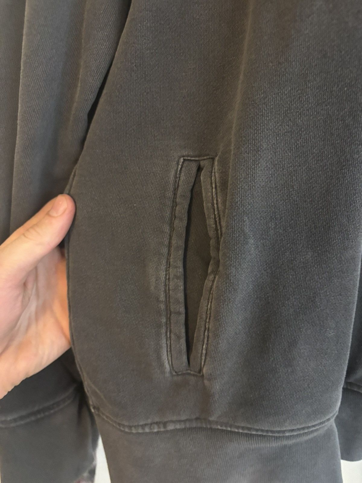 Banana Republic Men’s large banana republic grey hoodie Size US L / EU 52-54 / 3 - 4 Thumbnail