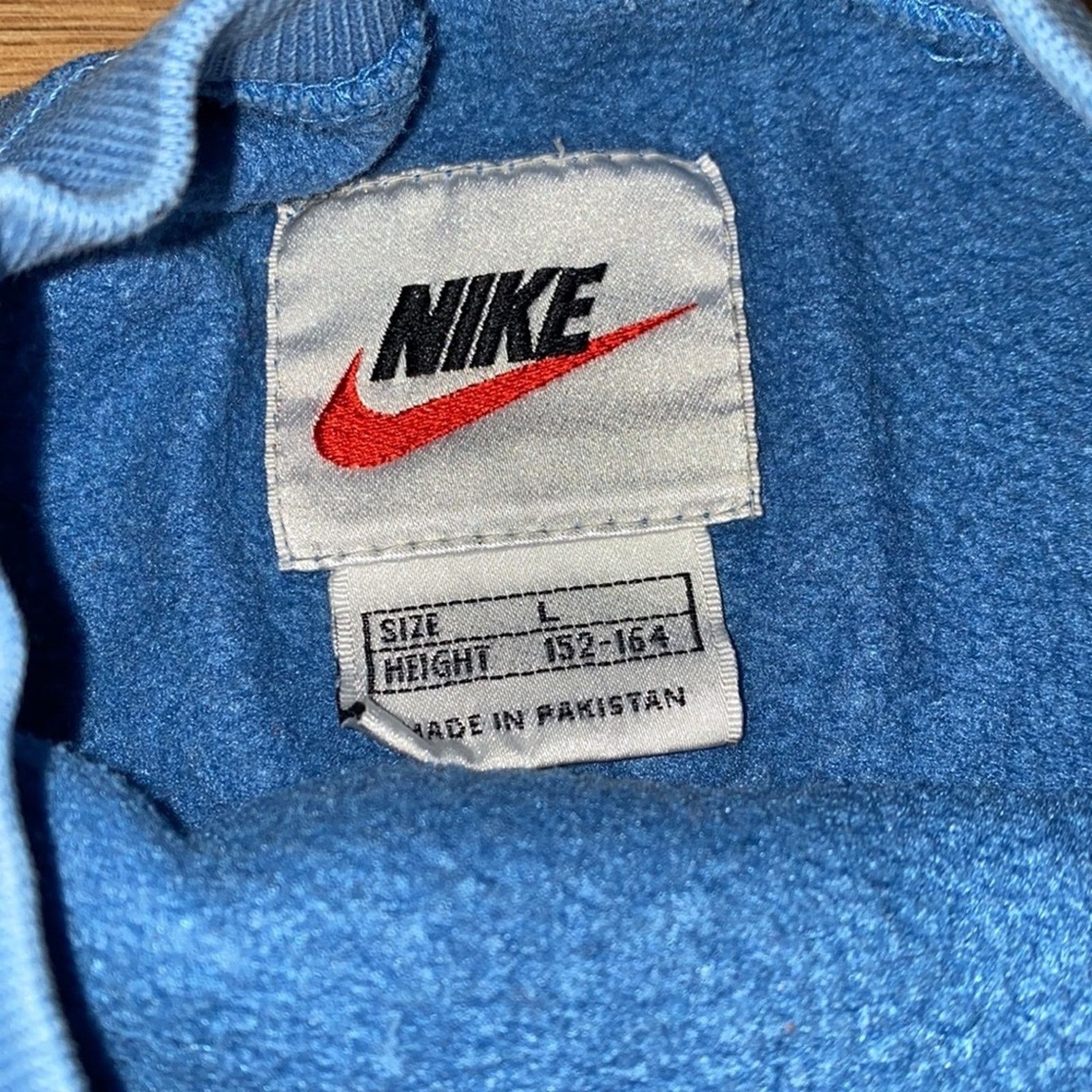Nike 90s nike spell out crewneck Size US XS / EU 42 / 0 - 3 Thumbnail