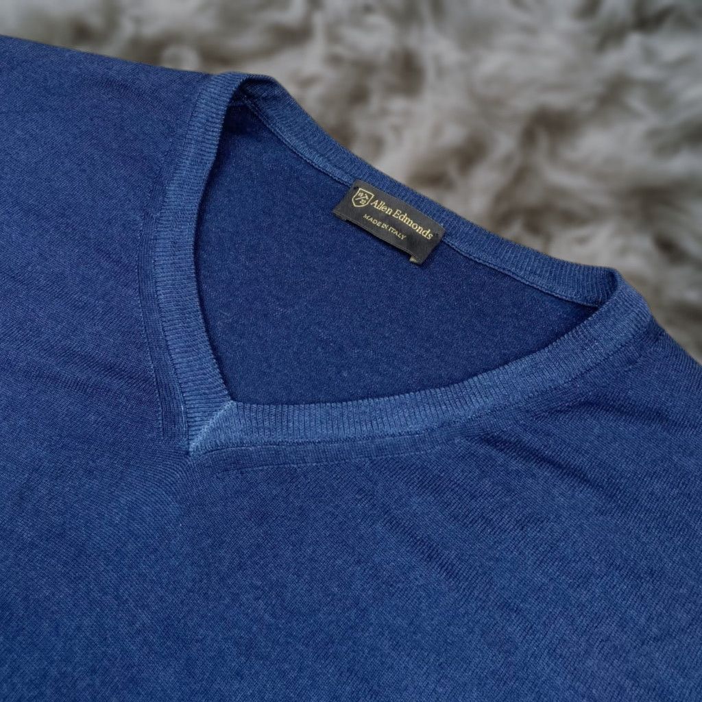 VINTAGE Allen Edmonds Men's Wool V-Neck Pullover Sweater XL Blue