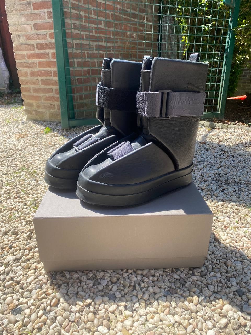 【Rick Owens】Splint ロングカーフスキンサンダル New In | Rick Owens Splint Sandal. Now available in-store