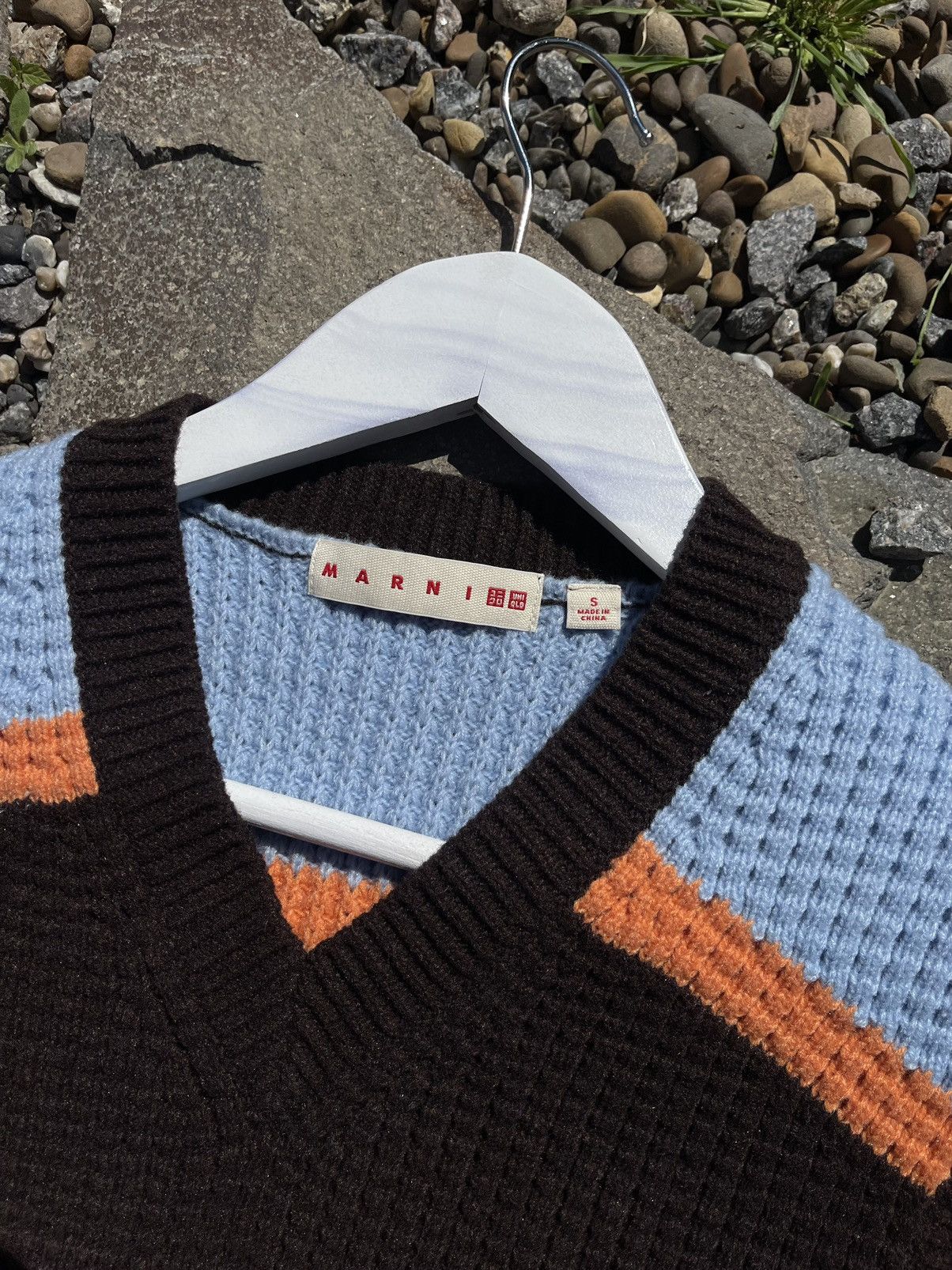 Marni × Uniqlo Marni x UniQlo brown knit vest v-neck sleeveless sweater Size S / US 4 / IT 40 - 6 Thumbnail