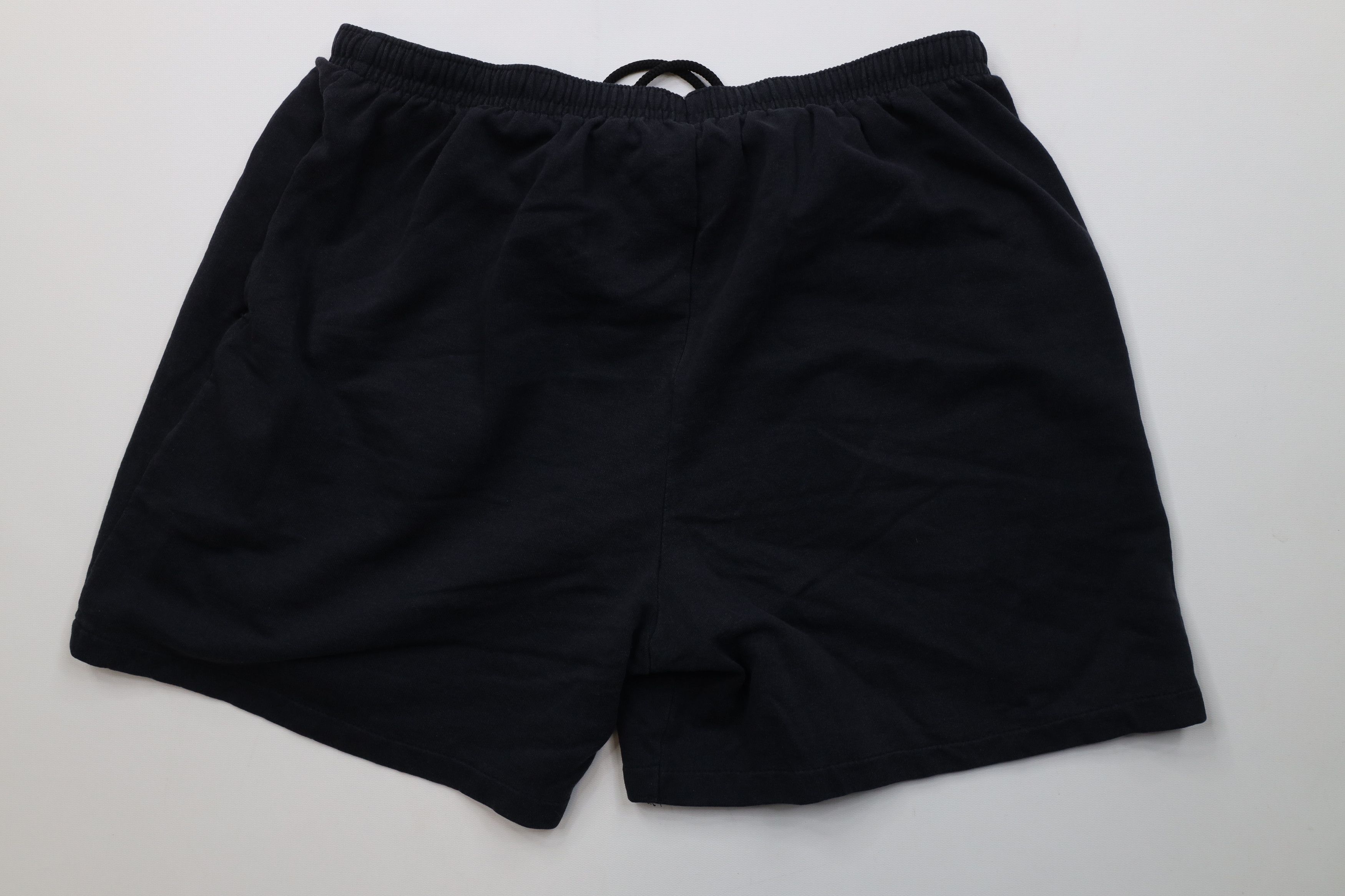 Vintage Vintage 90s Streetwear Above Knee Sweatpants Shorts Black Size US 32 / EU 48 - 9 Thumbnail