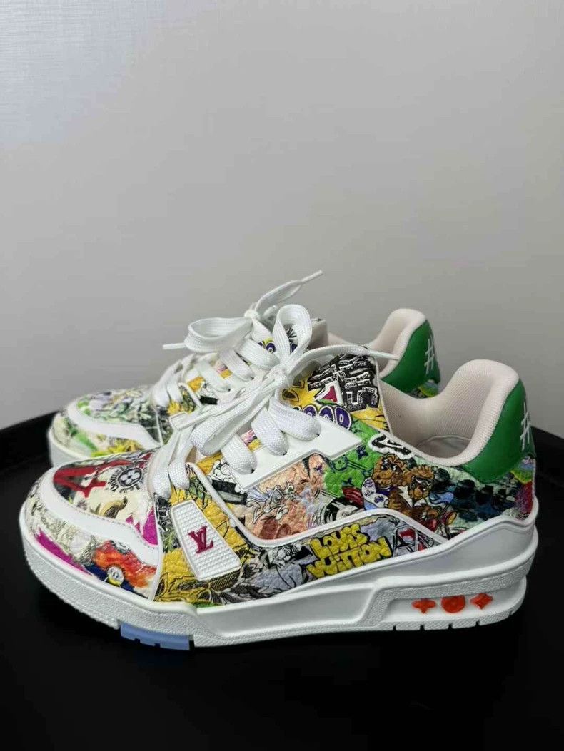 Louis Vuitton Louis Vuitton Colored graffiti limited edition sneakers Size US 7 / IT 37 - 1 Thumbnail