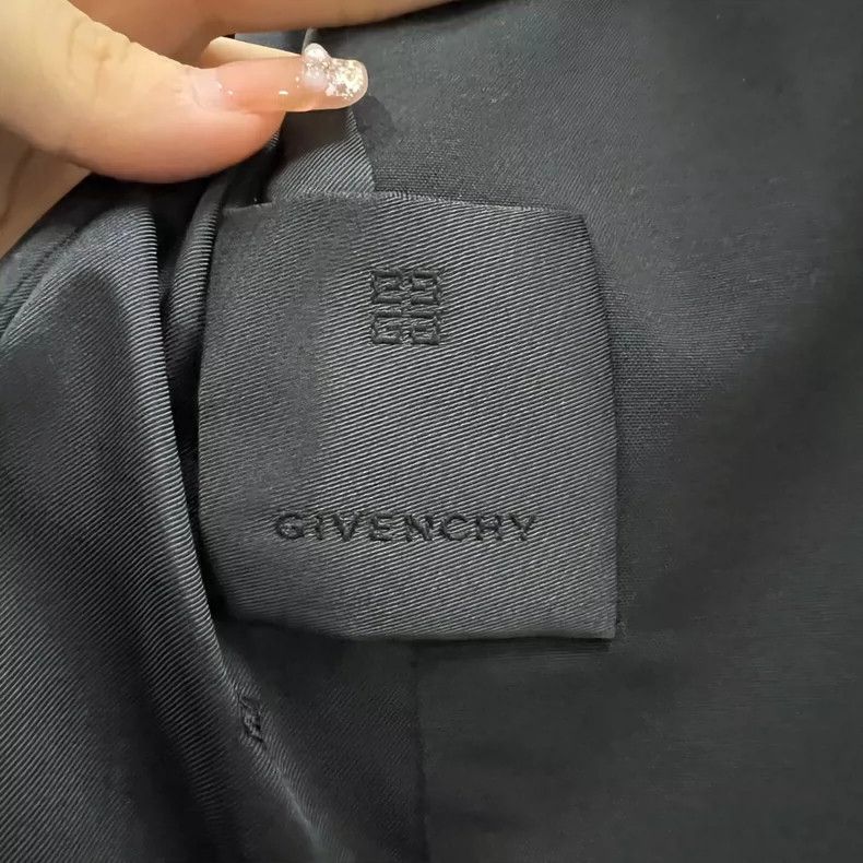 Givenchy Givenchy [XH] Black buckle suit size 36 Size US M / EU 48-50 / 2 - 6 Thumbnail