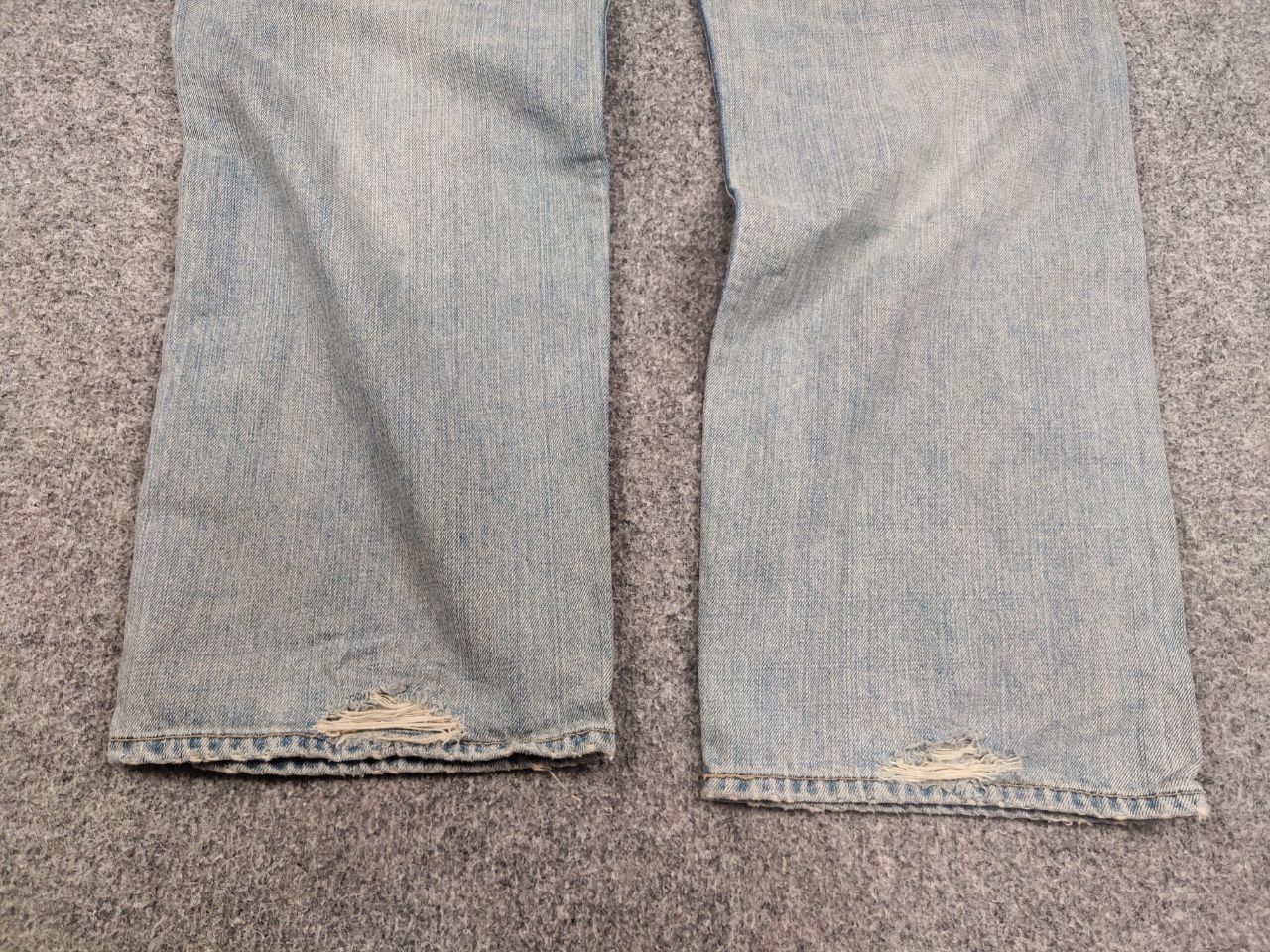 Levi's Vintage Levis 549 Baggy Light Wash Distressed Denim Jeans Size US 34 / EU 50 - 11 Thumbnail