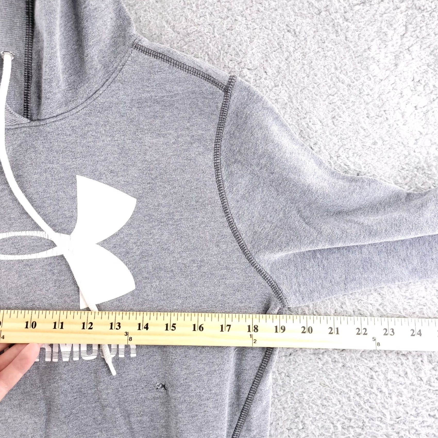 Under Armour Under Armour Hoodie Mens Small Gray Long Length Pullover Sweatshirt Gym Running Size US S / EU 44-46 / 1 - 7 Thumbnail