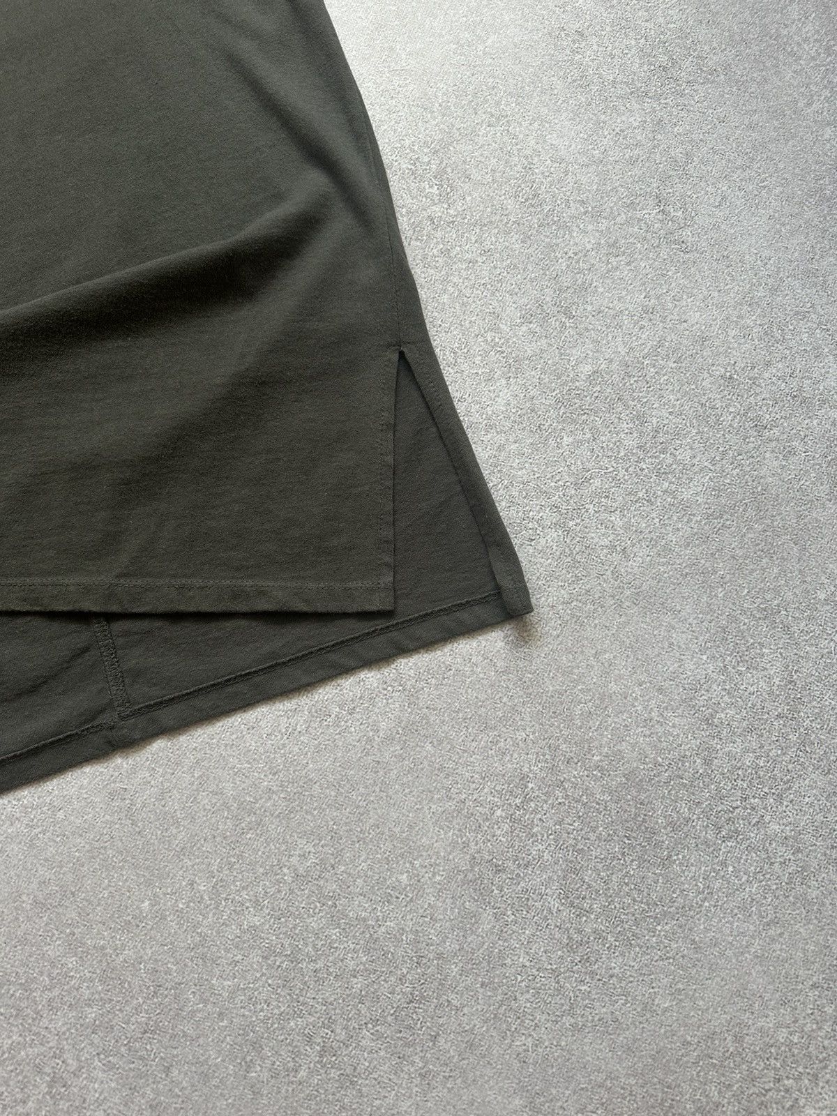 FOG × Fear of God Fear Of God FOG Elongated T-Shirt Size US S / EU 44-46 / 1 - 4 Thumbnail