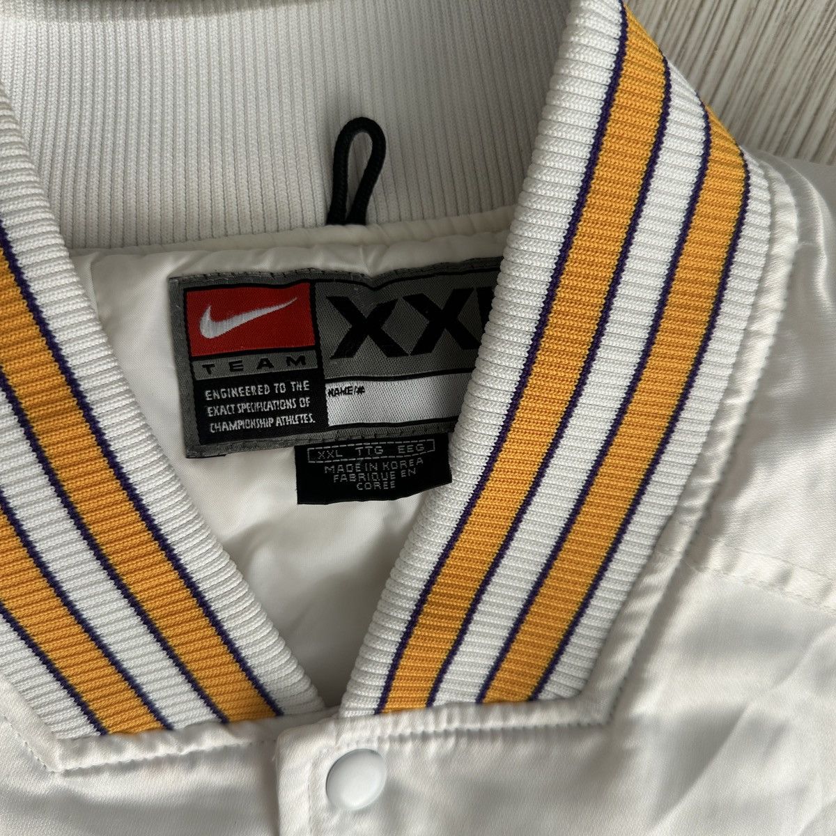 Nike NIKE LAKERS vintage bomber Size US XXL / EU 58 / 5 - 7 Thumbnail