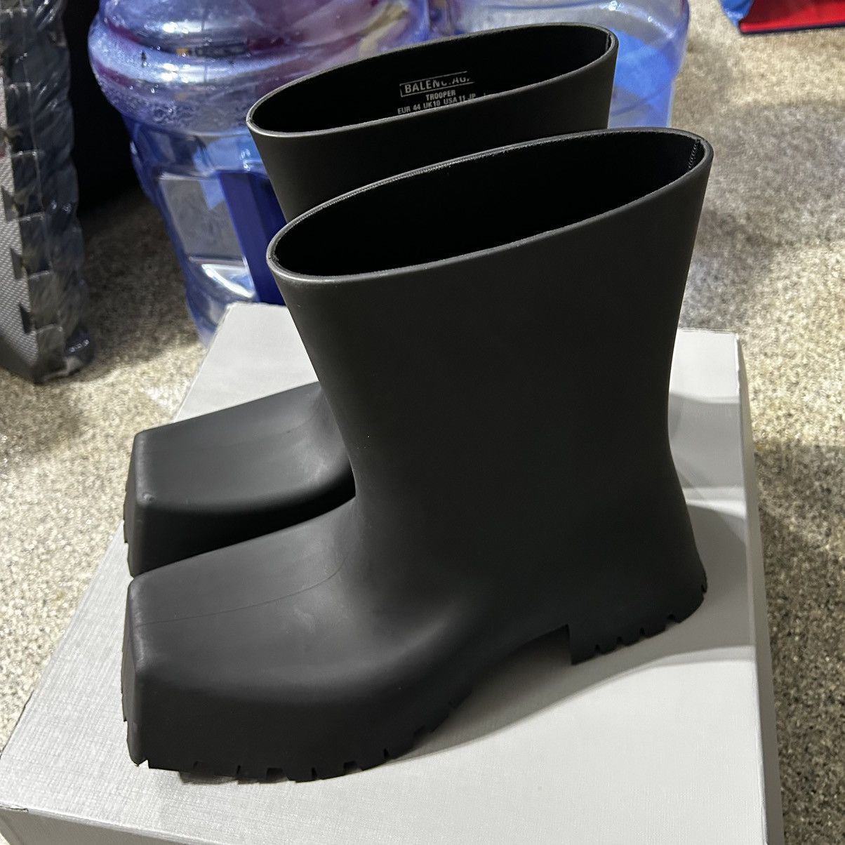 Balenciaga Balenciaga Trooper boots Size US 11 / EU 44 - 2 Thumbnail