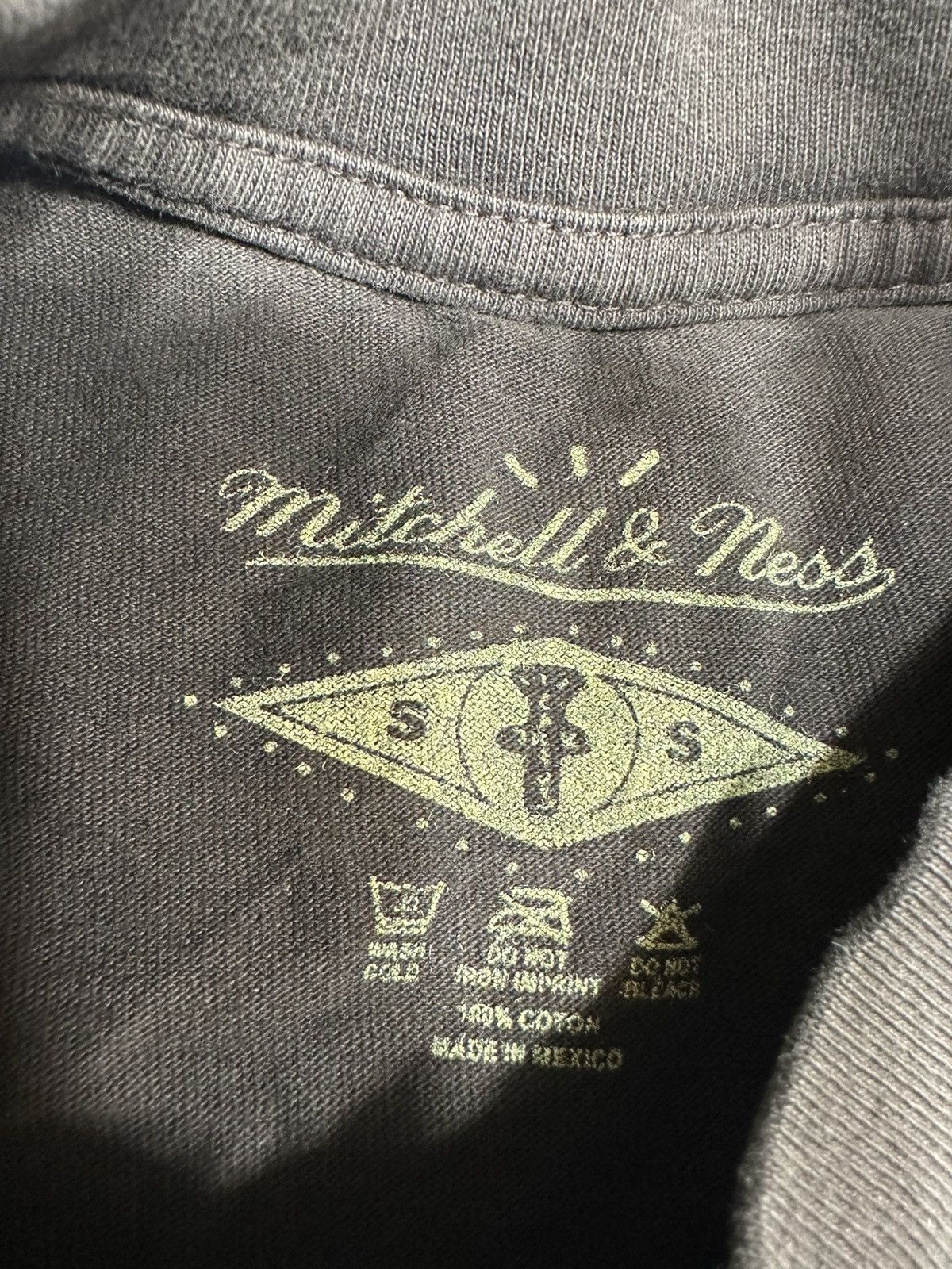 Mitchell & Ness × Travis Scott TRAVIS SCOTT OREGON COLLAB TEE/ MITCHELL AND NESS SMALL RARE Size US S / EU 44-46 / 1 - 5 Thumbnail