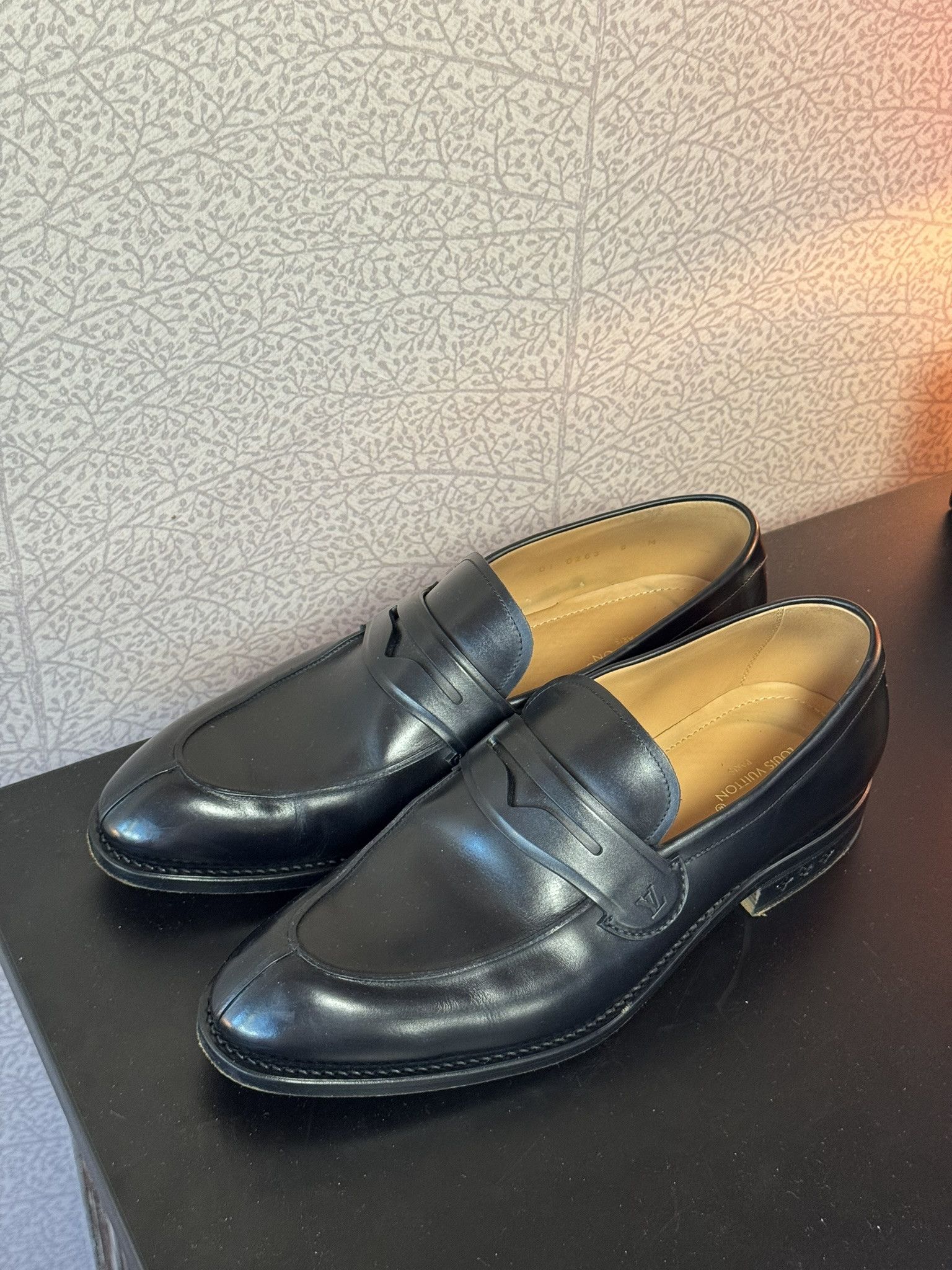 Louis Vuitton LOUIS VUITTON / Sorbonne Loafer Black / UK 8 Size US 9 / EU 42 - 1 Thumbnail