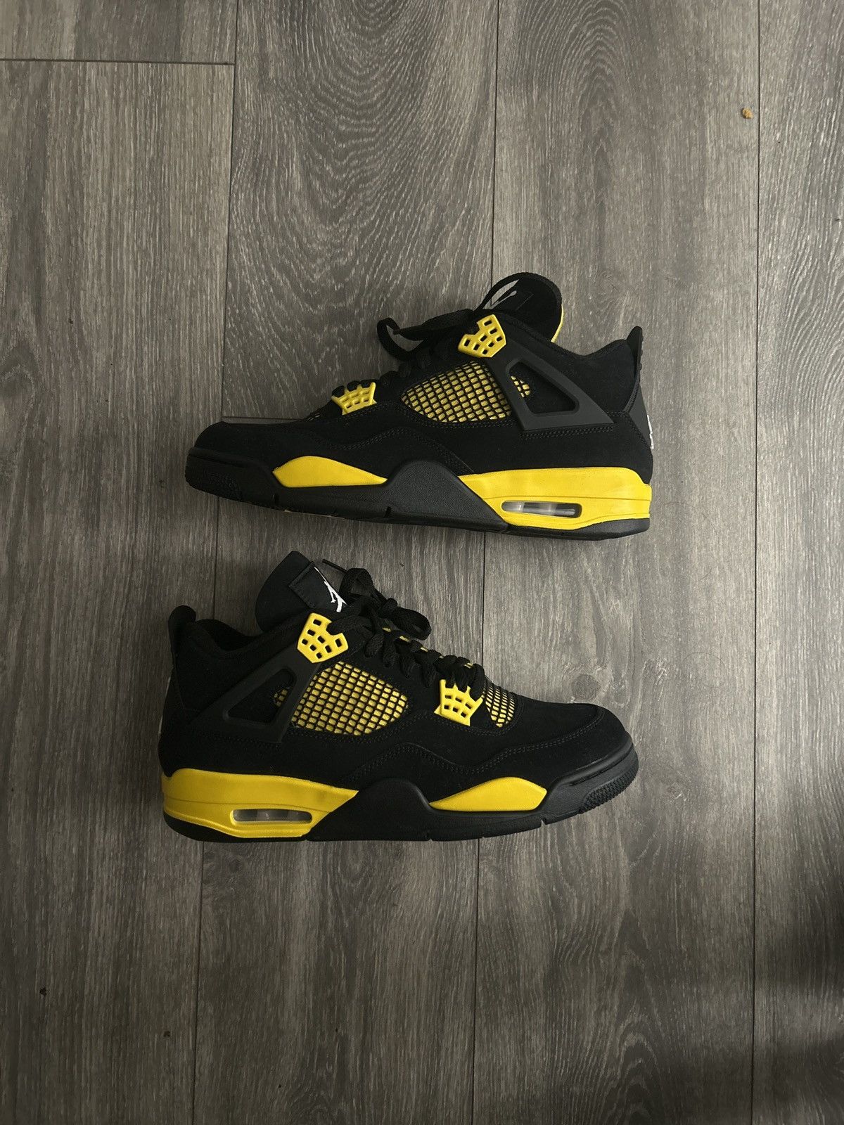 Jordan Brand Jordan 4’s Yellow thunder BRAND NEW Size US 10.5 / EU 43-44 - 4 Thumbnail