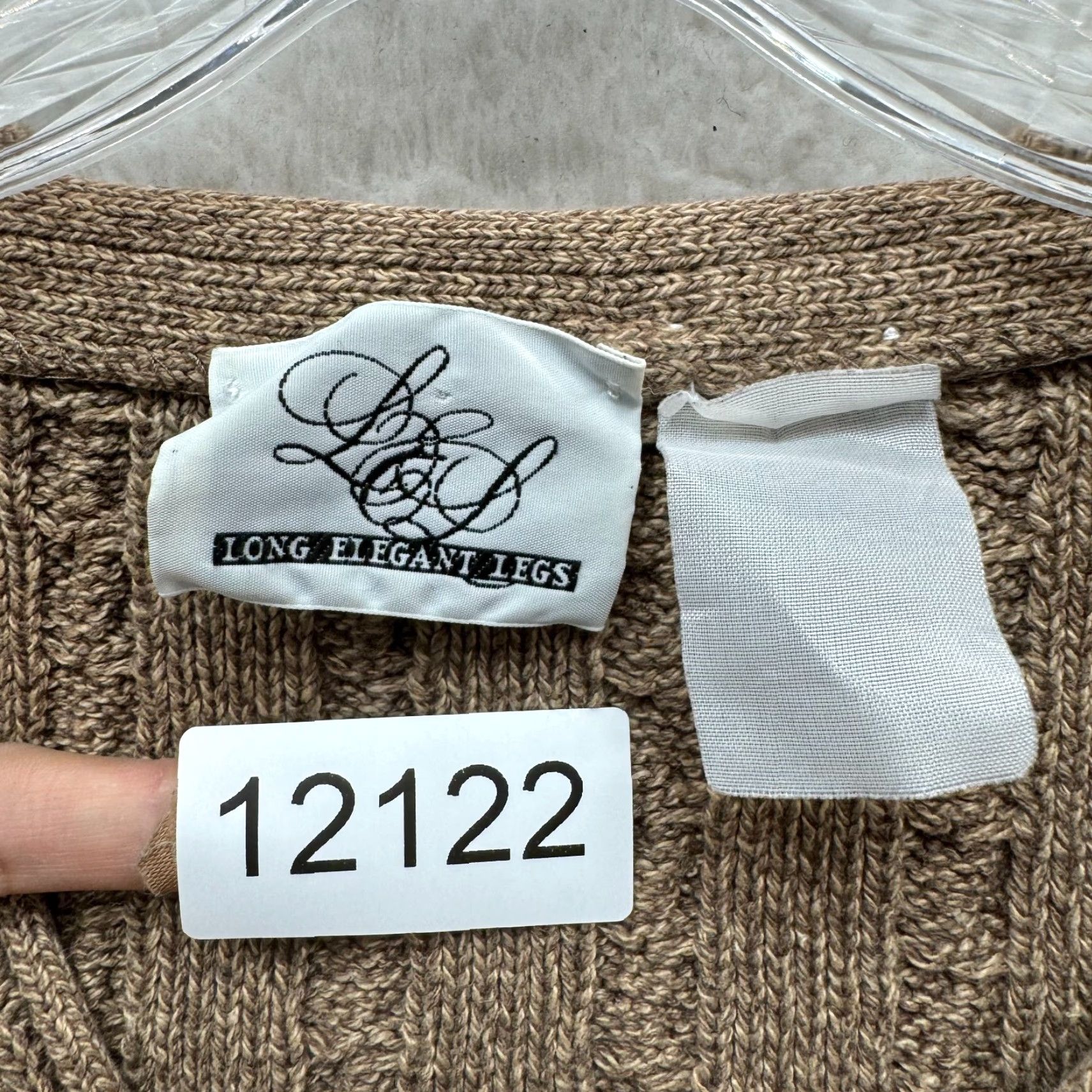 Vintage VINTAGE 80s 90s Sweater Long Elegant Legs Cable Knit V-Neck Fisherman Tan Beige Womens XL Casual Mens? (Note: remove confusion) Size XL / US 12-14 / IT 48-50 - 7 Thumbnail