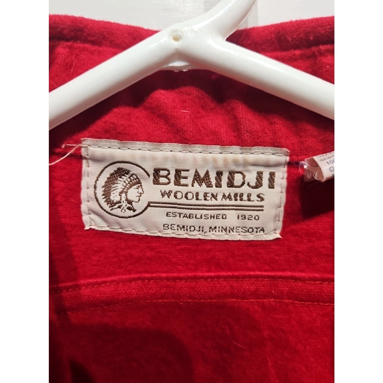 Vintage VINTAGE Bemidji Woolen Mills Red Cotton Chamois Button Front Field Shirt Mens Small USA Size US S / EU 44-46 / 1 - 2 Thumbnail