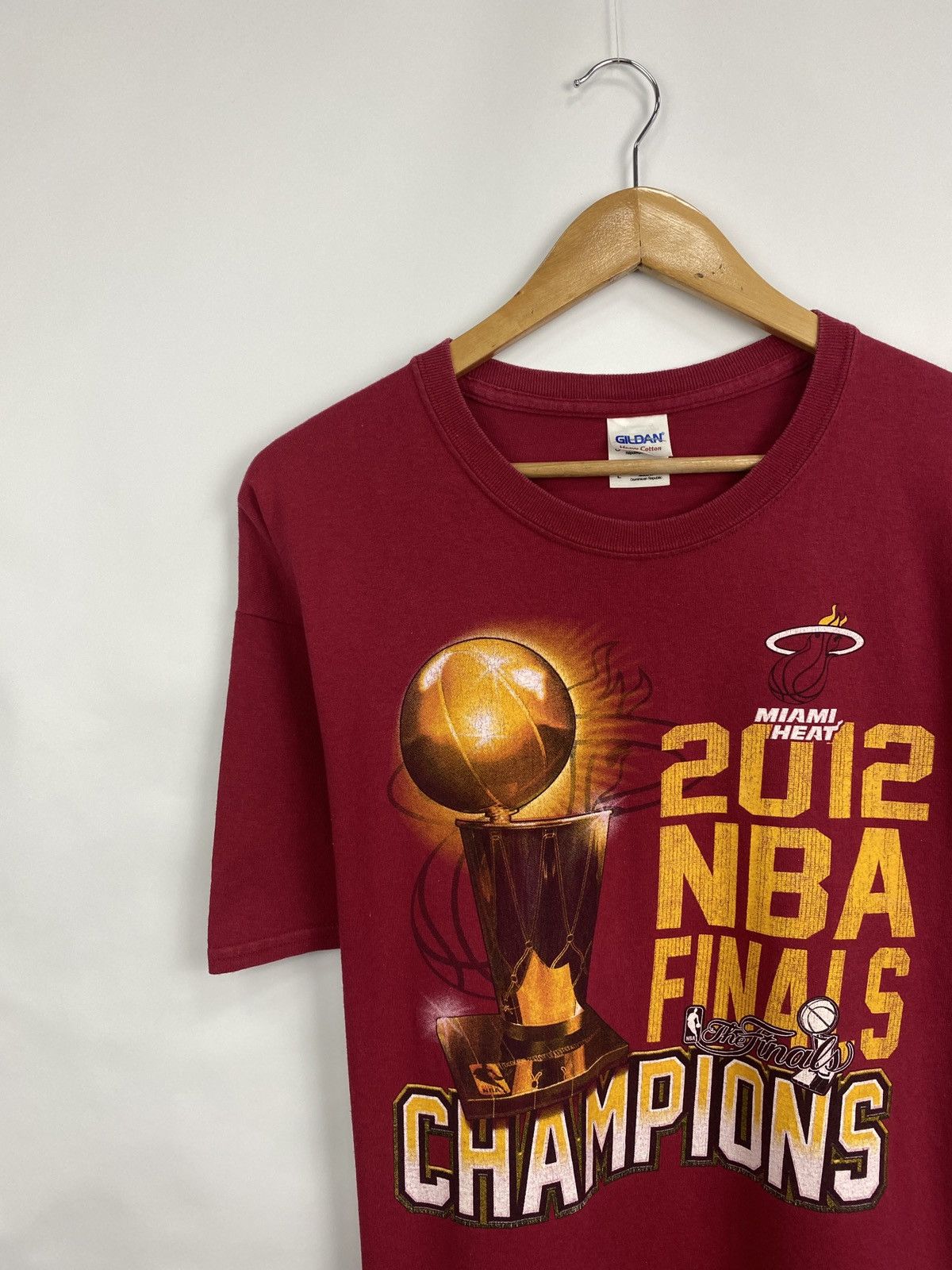NBA 🇺🇸 Vintage 2012 Miami Heat NBA Finals Champions t-shirt rare Size US L / EU 52-54 / 3 - 2 Thumbnail