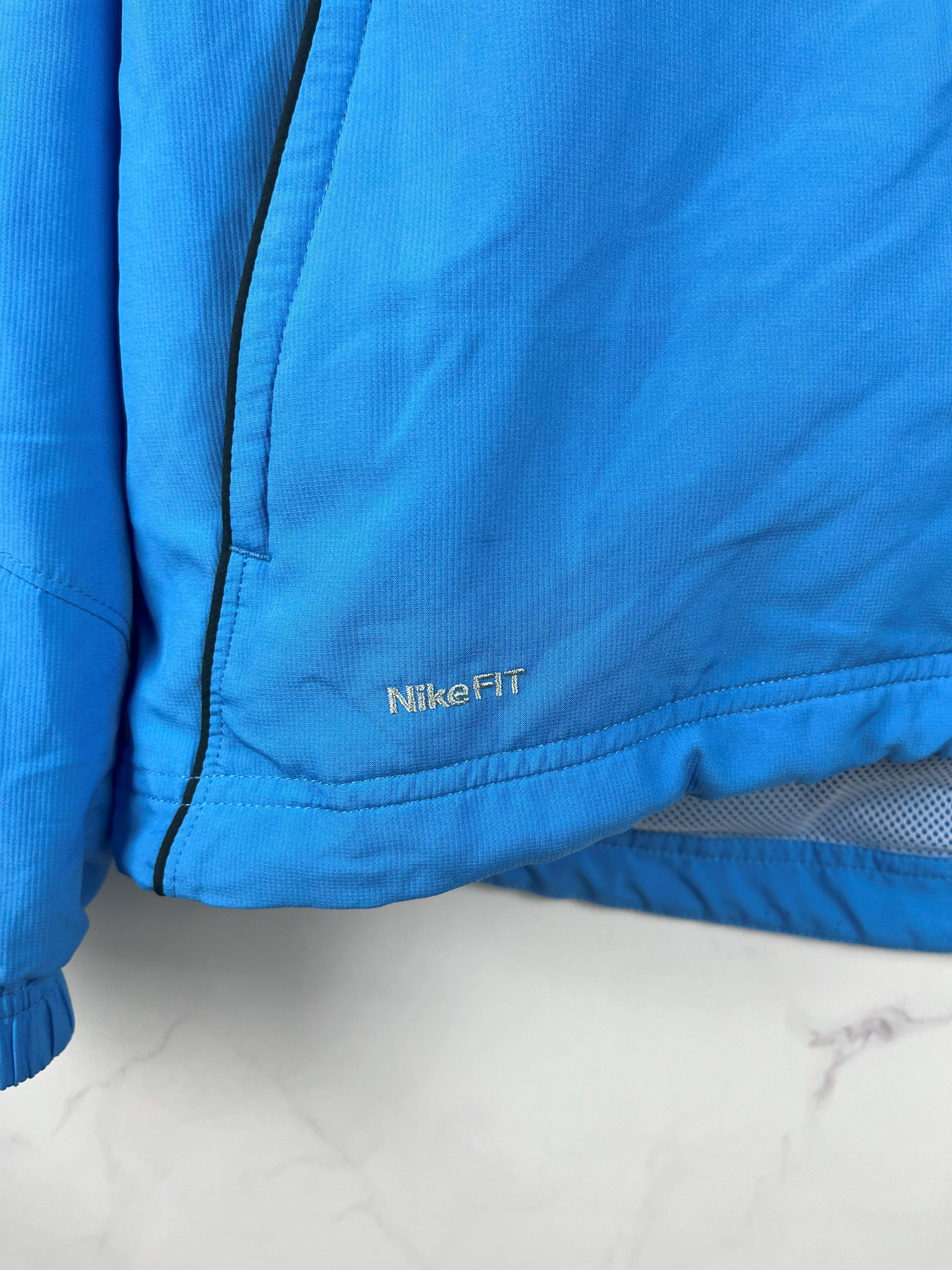 Nike Vintage Nike Zip Up Windbreaker Embroidered Logo Size M Size US M / EU 48-50 / 2 - 5 Thumbnail