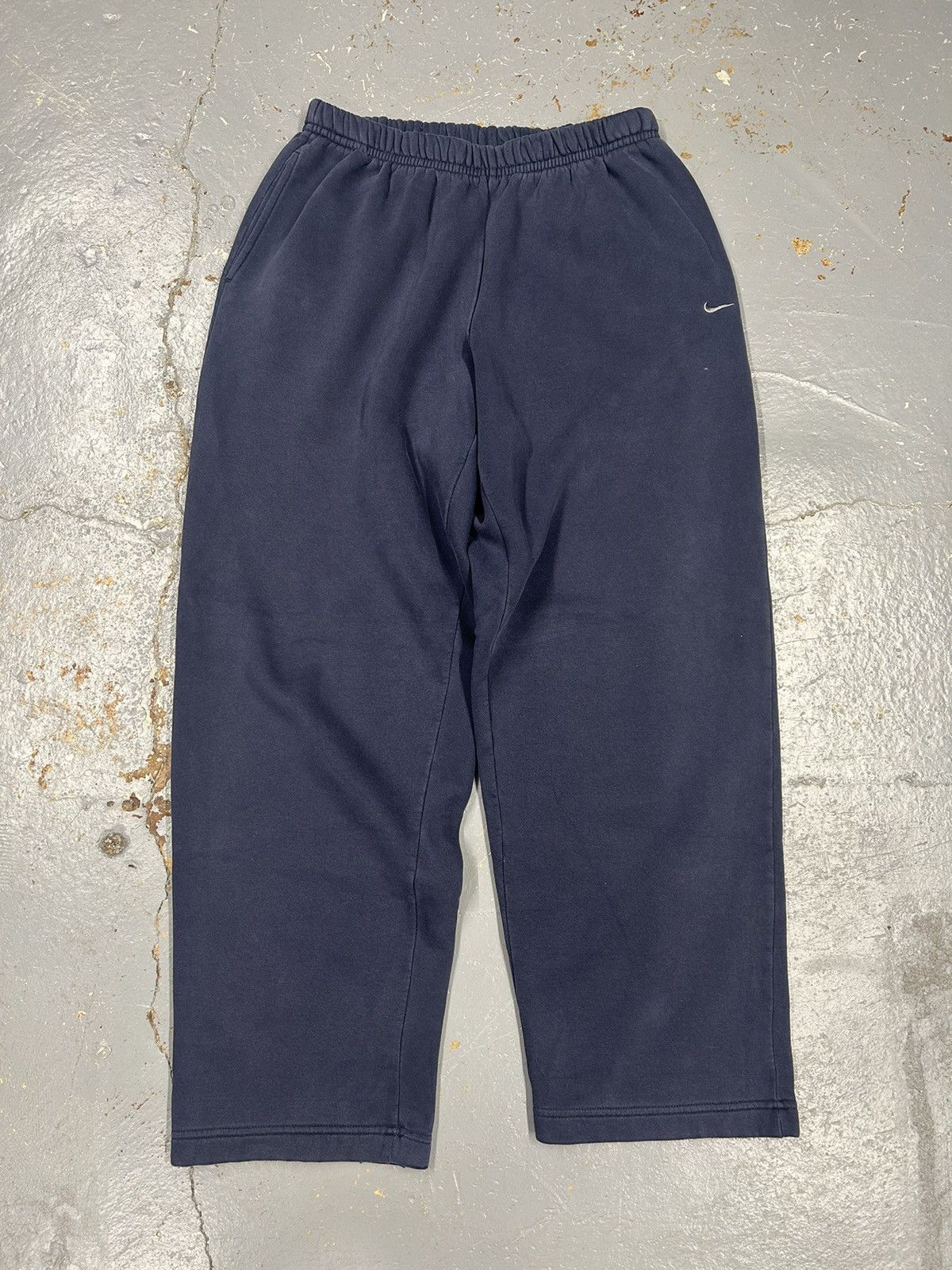 Nike × Vintage Crazy Vintage Y2K Essential Navy Nike Sweatpants Baggy Size US 34 / EU 50 - 1 Thumbnail
