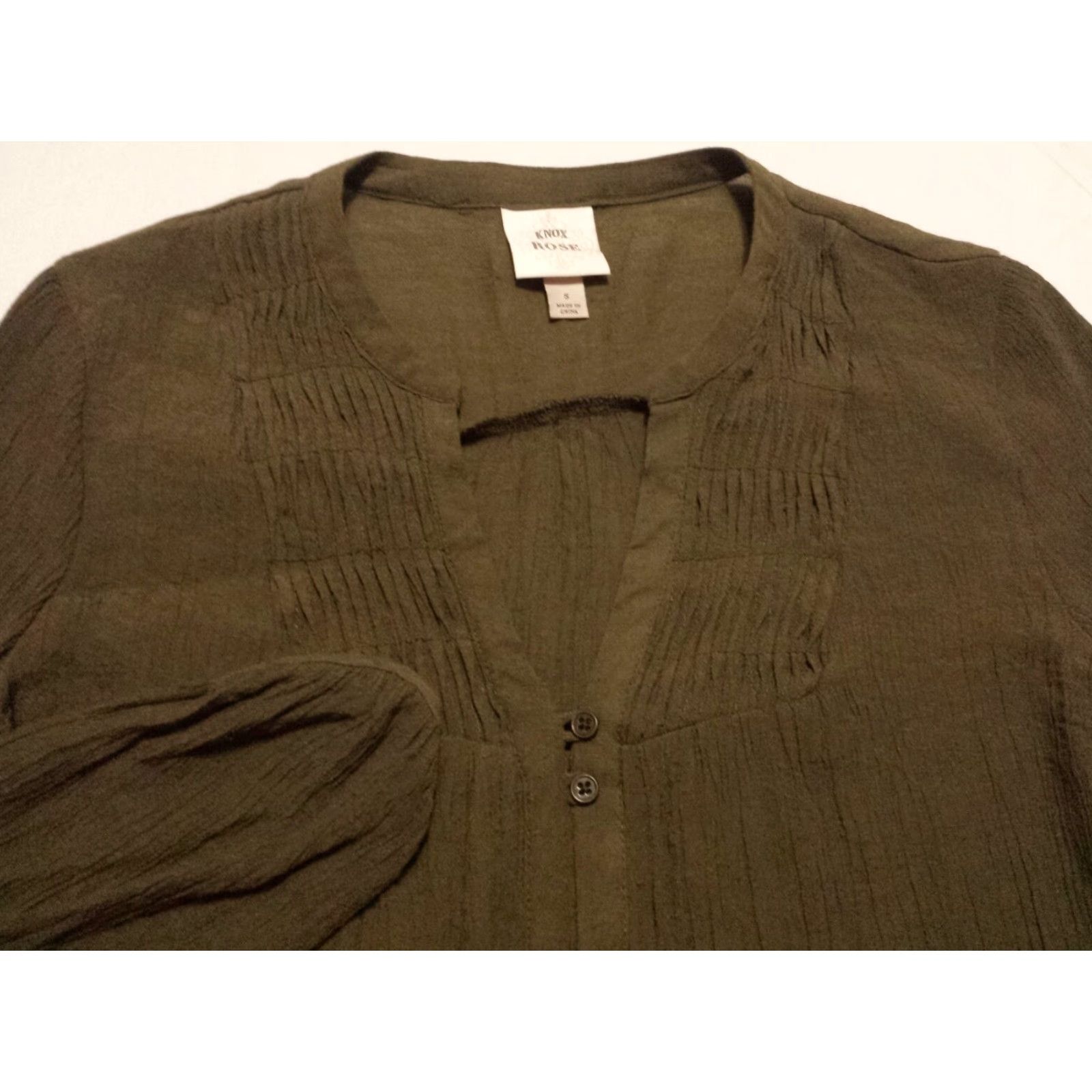 Vintage Knox Rose Shirt Womens Small Long Sleeve Button-Front Solid Green Rayon V-Neck Size S / US 4 / IT 40 - 2 Thumbnail