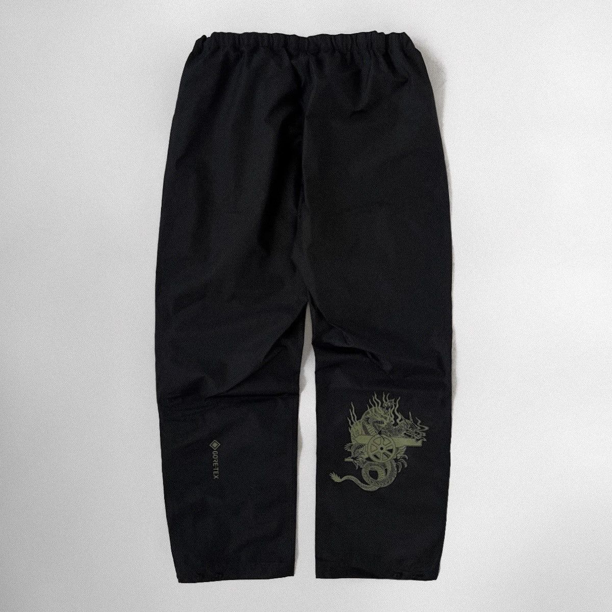 Adidas × Maharishi Adidas Arsenal x Maharishi Gore-Tex Membrane Pants Size US 38 / EU 54 - 1 Thumbnail