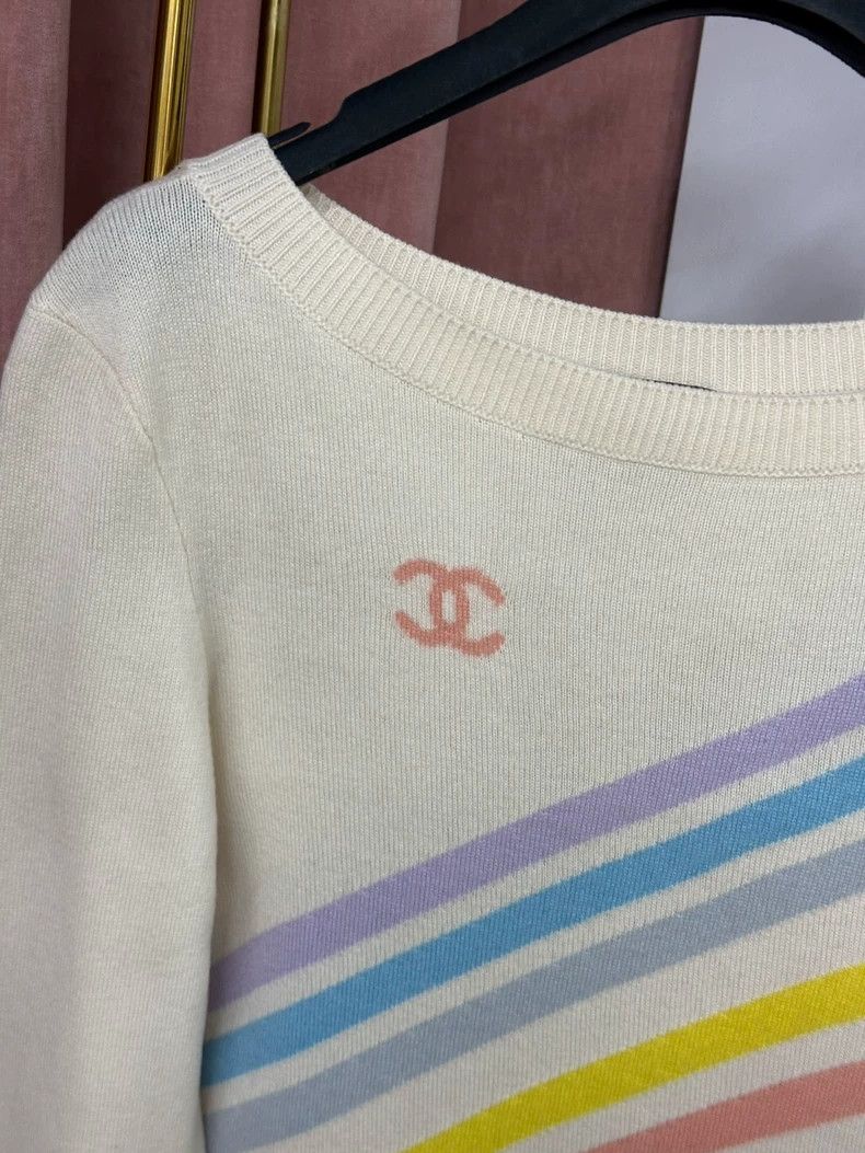 Chanel Chanel Cruise series colorful striped sweater Size XS / US 0-2 / IT 36-38 - 2 Thumbnail