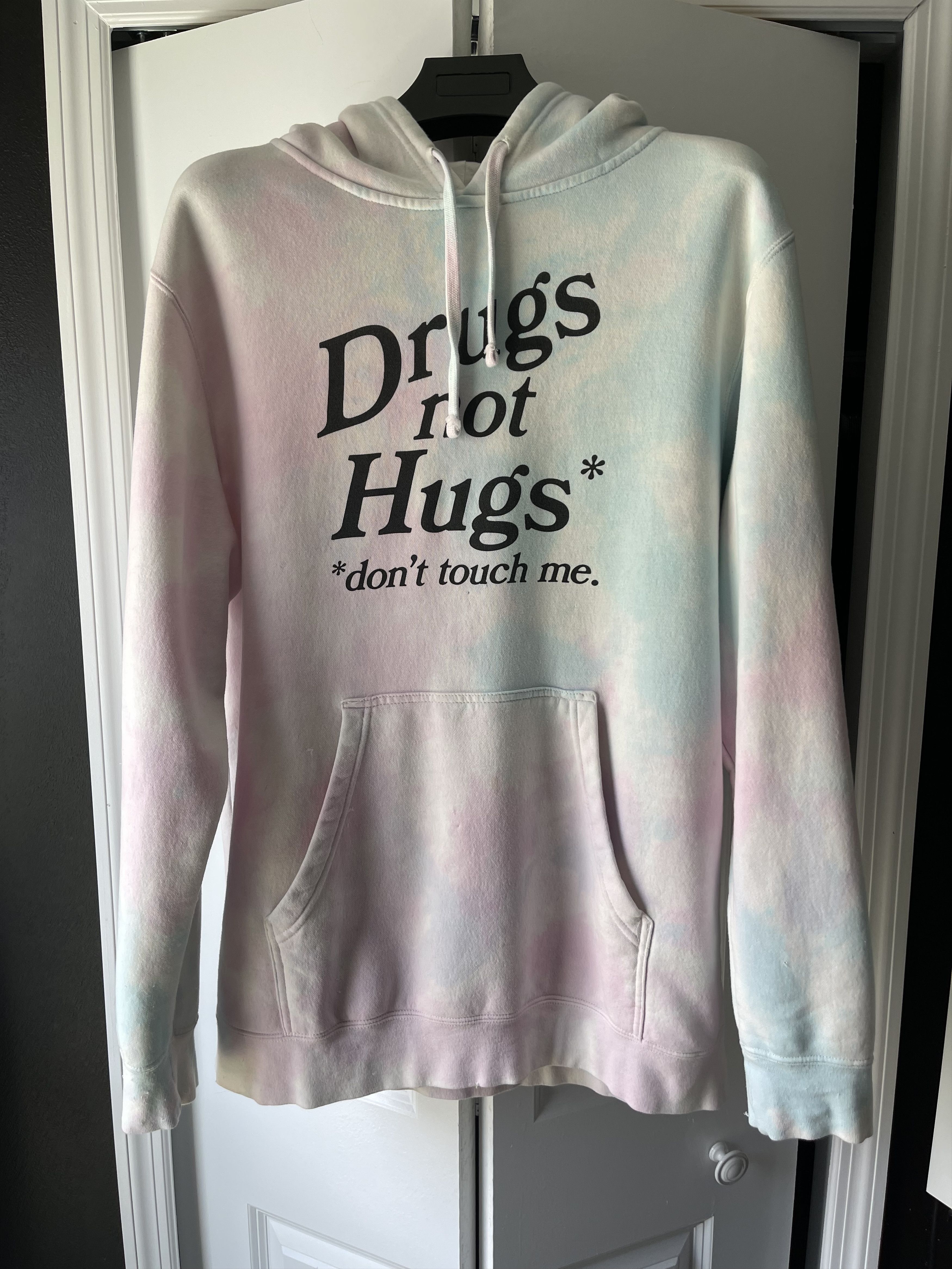 Independent Trading Co. Unisex Drugs Not Hugs - Don't touch me Hoodie Size US L / EU 52-54 / 3 - 1 Thumbnail