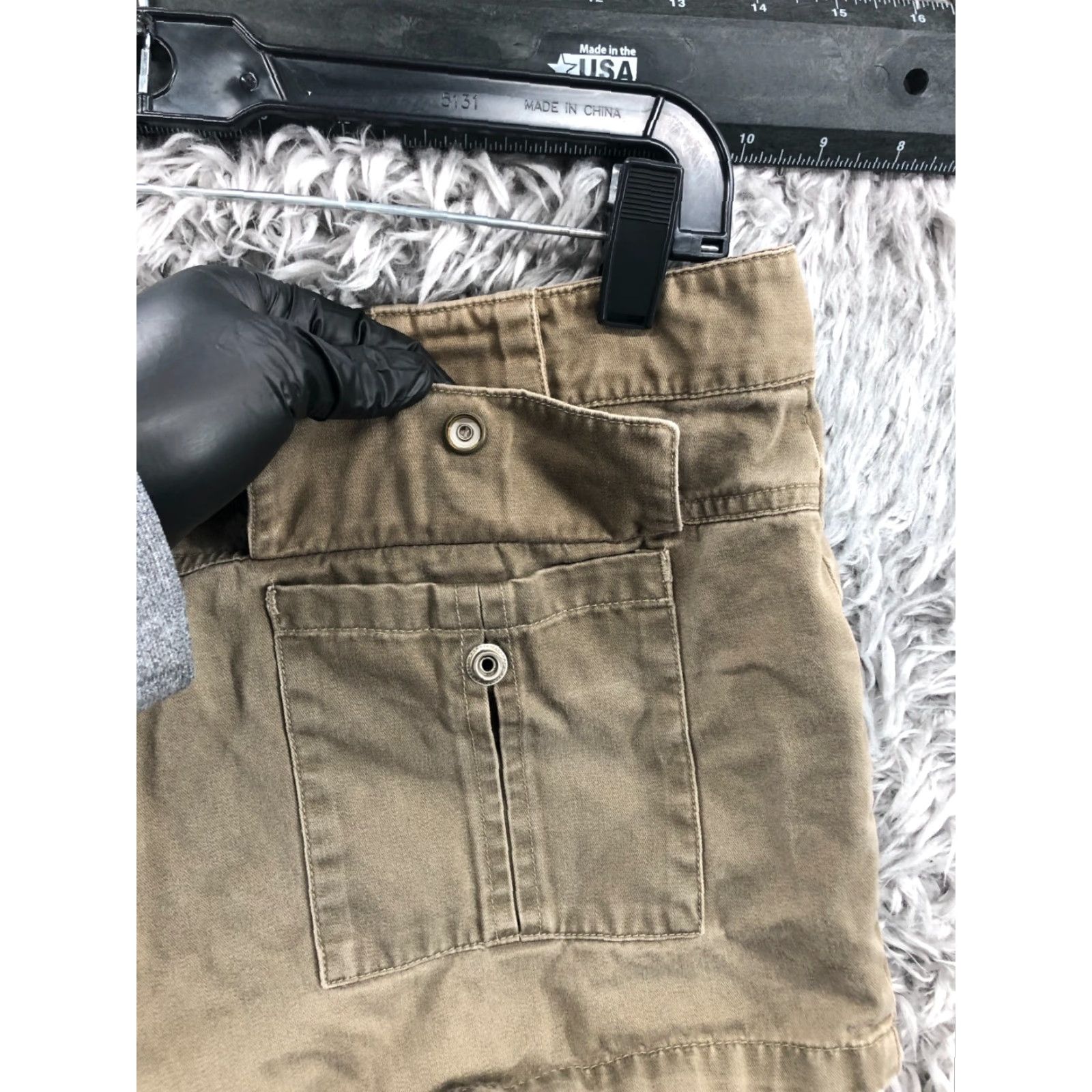 Old Navy Old Navy Chino Shorts Womens Size 10 Mid Rise Medium Wash Blue Size 32" / US 10 / IT 46 - 5 Thumbnail