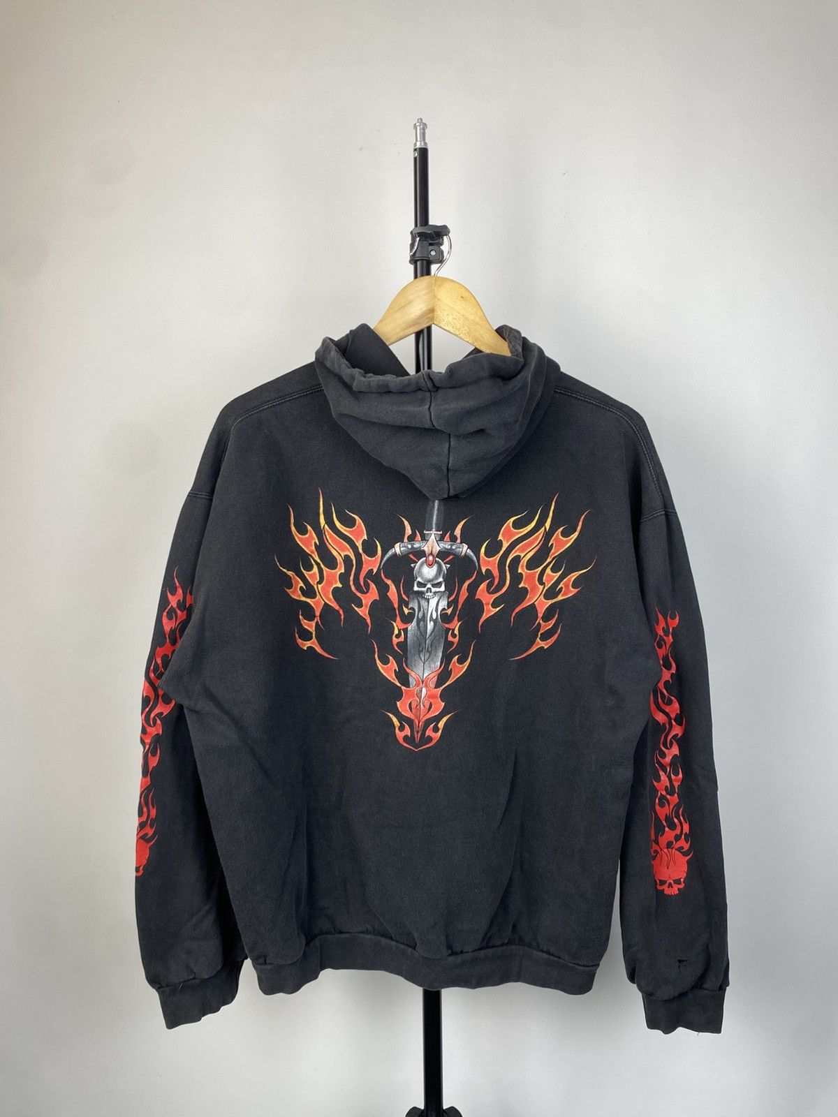 Japanese Brand × Vintage Vintage 90s Y2K Faded Flame Skull Spiral Hoodie Size US S / EU 44-46 / 1 - 9 Thumbnail