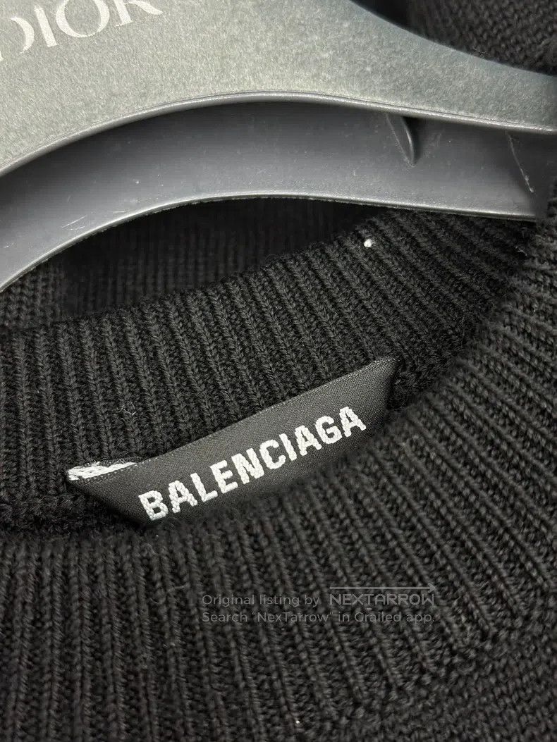 Balenciaga Balenciaga Multilingual letter logo knitted sweater long s Size US S / EU 44-46 / 1 - 3 Thumbnail