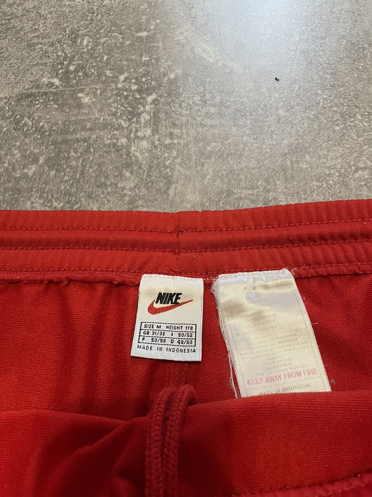 Nike × Vintage Vintage Nike Big Logo Shorts 90s Size US 34 / EU 50 - 5 Thumbnail