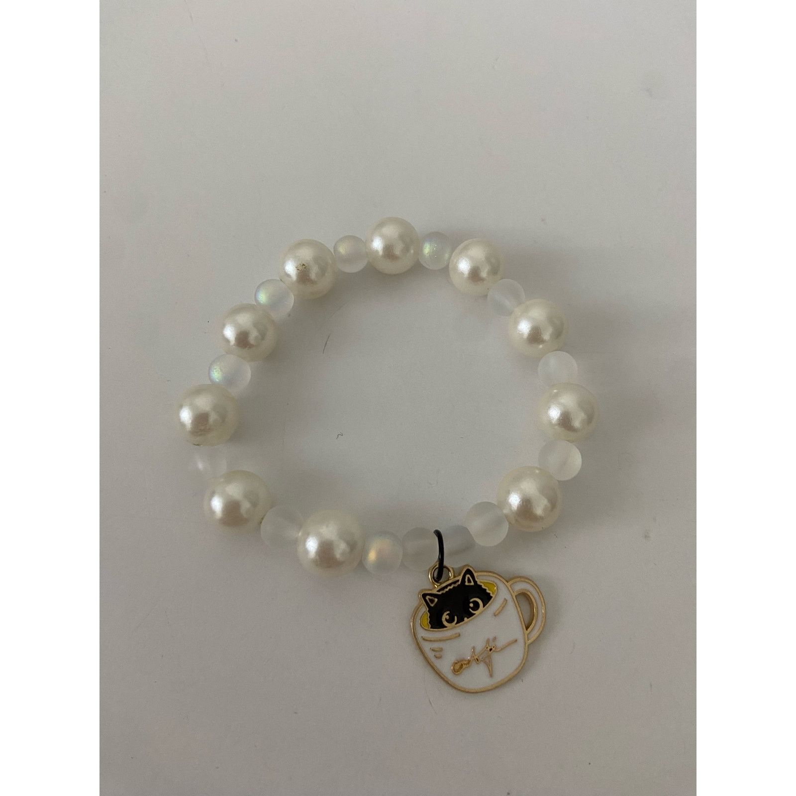Handmade white and faux pearl bead bracelet Size ONE SIZE - 3 Thumbnail
