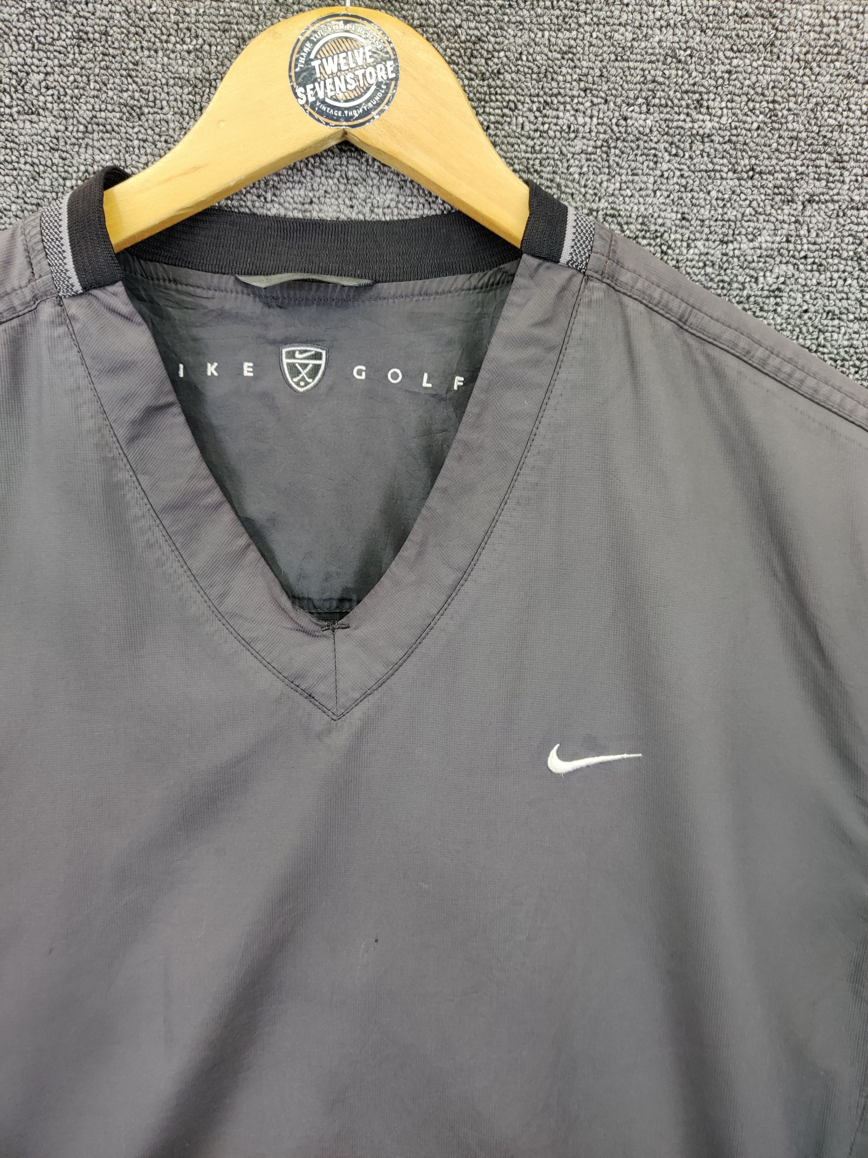 Nike Vintage Nike Golf Small Swoosh V Neck Tee Tshirt Size US M / EU 48-50 / 2 - 7 Thumbnail