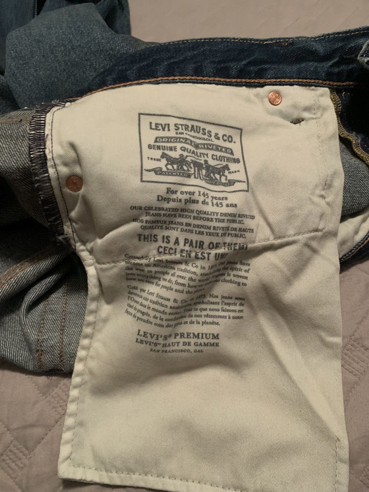 Levi's Levi’s premium paint splattered Size US 34 / EU 50 - 9 Thumbnail