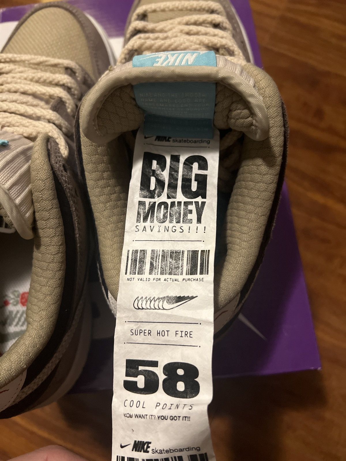 Nike SB Dunk Big Money Savings Size US 10 / EU 43 - 7 Thumbnail