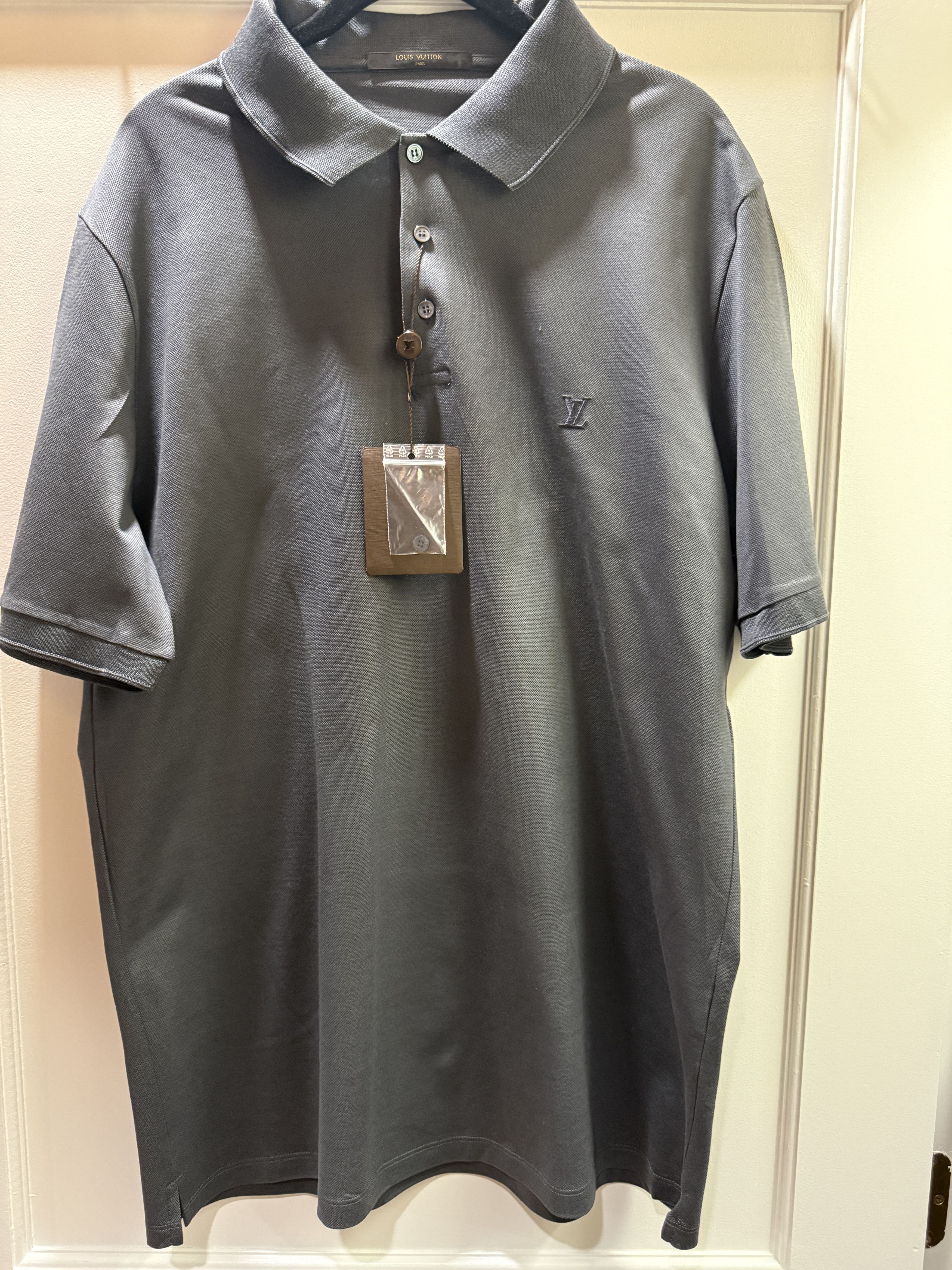 Louis Vuitton Louis Vuitton Polo Grey Size XXL Size US XXL / EU 58 / 5 - 1 Thumbnail