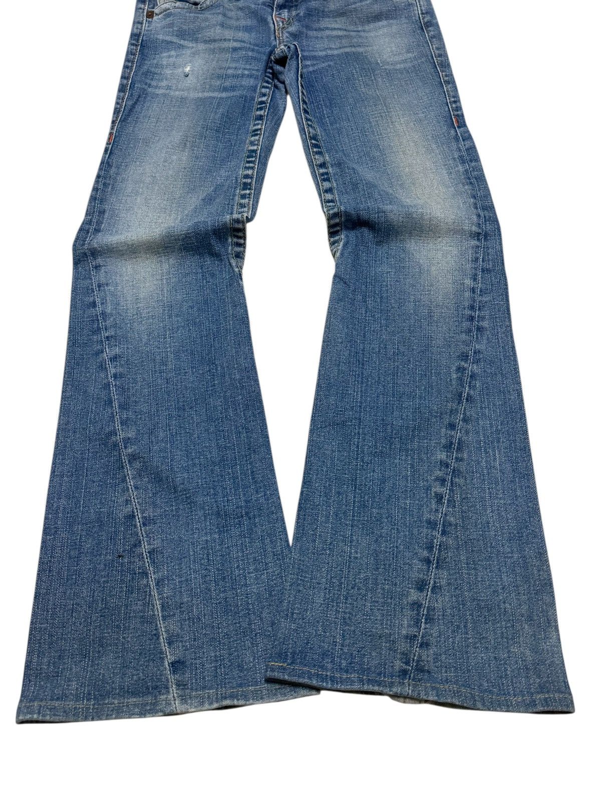 True Religion Y2K True Religion Flared Denim Signature Stitching Size US 29 - 6 Thumbnail