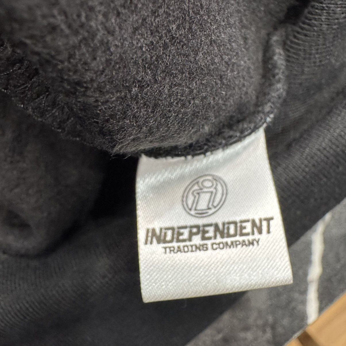 RETROVERT RETROVERT Spectrum Black Hoodie Size M BNWT Streetwear Heat Size US M / EU 48-50 / 2 - 5 Thumbnail